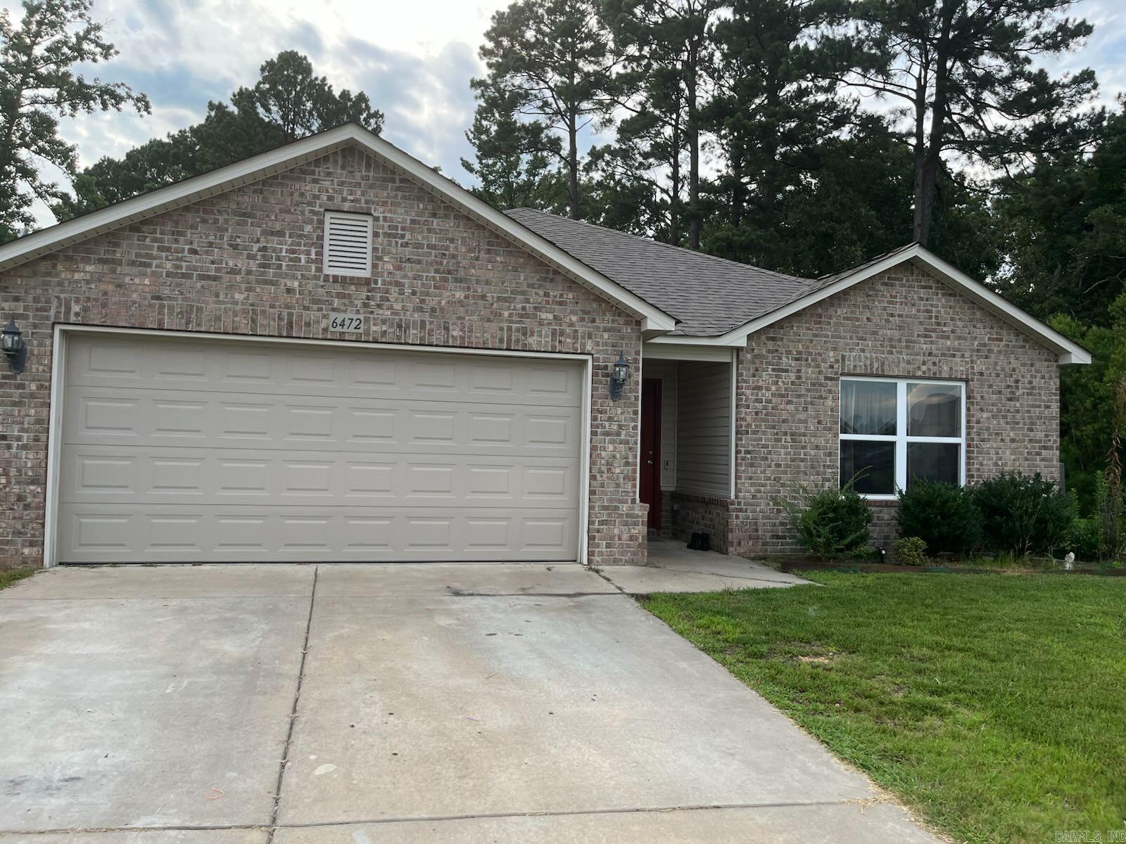 This lovely 3 bedroom 2 bath home awaits a new buyer, Its perfect for a first time buyer looking to make this one your first home. With a Little TLC It would be perfect for the first time buyer.