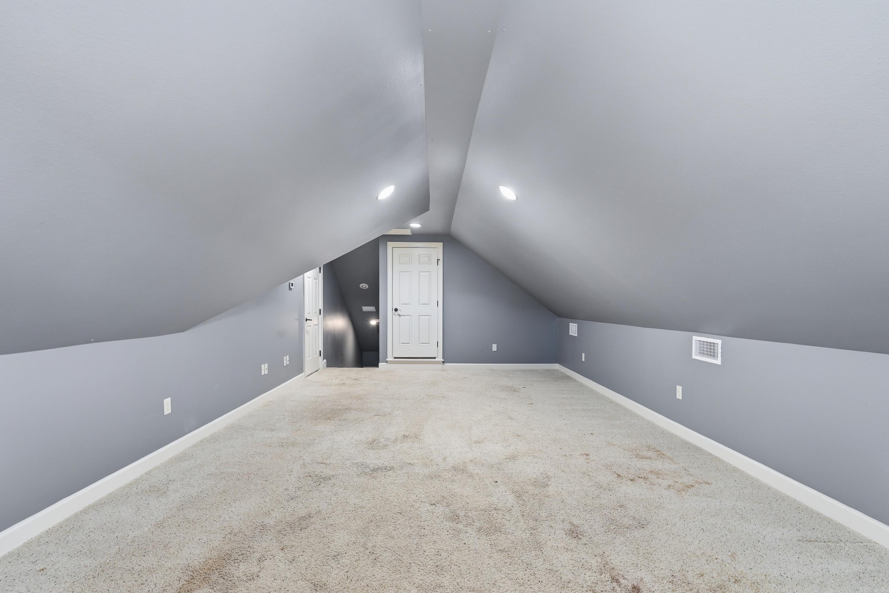 CANTERBURY PLACE - Residential