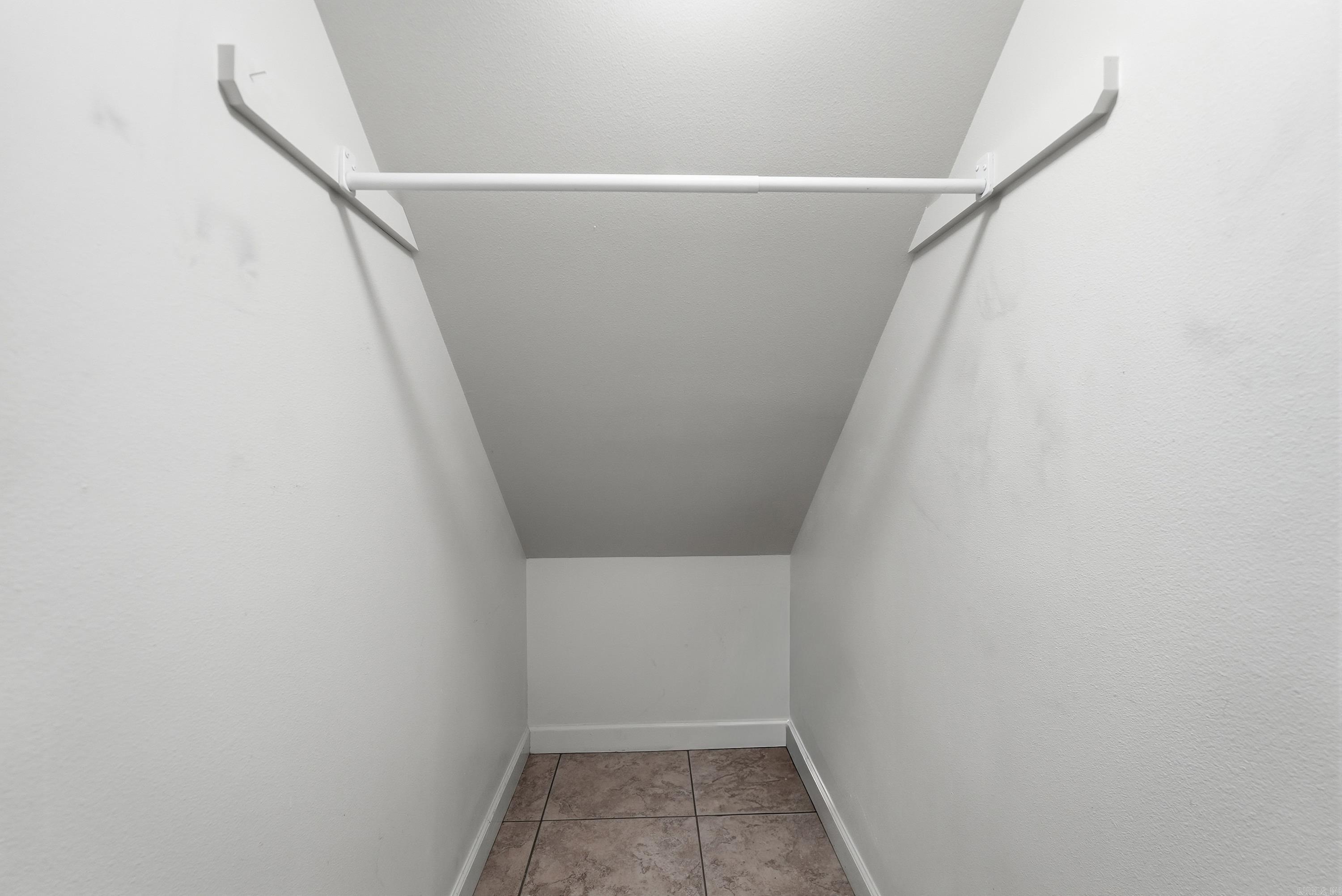 CANTERBURY PLACE - Residential