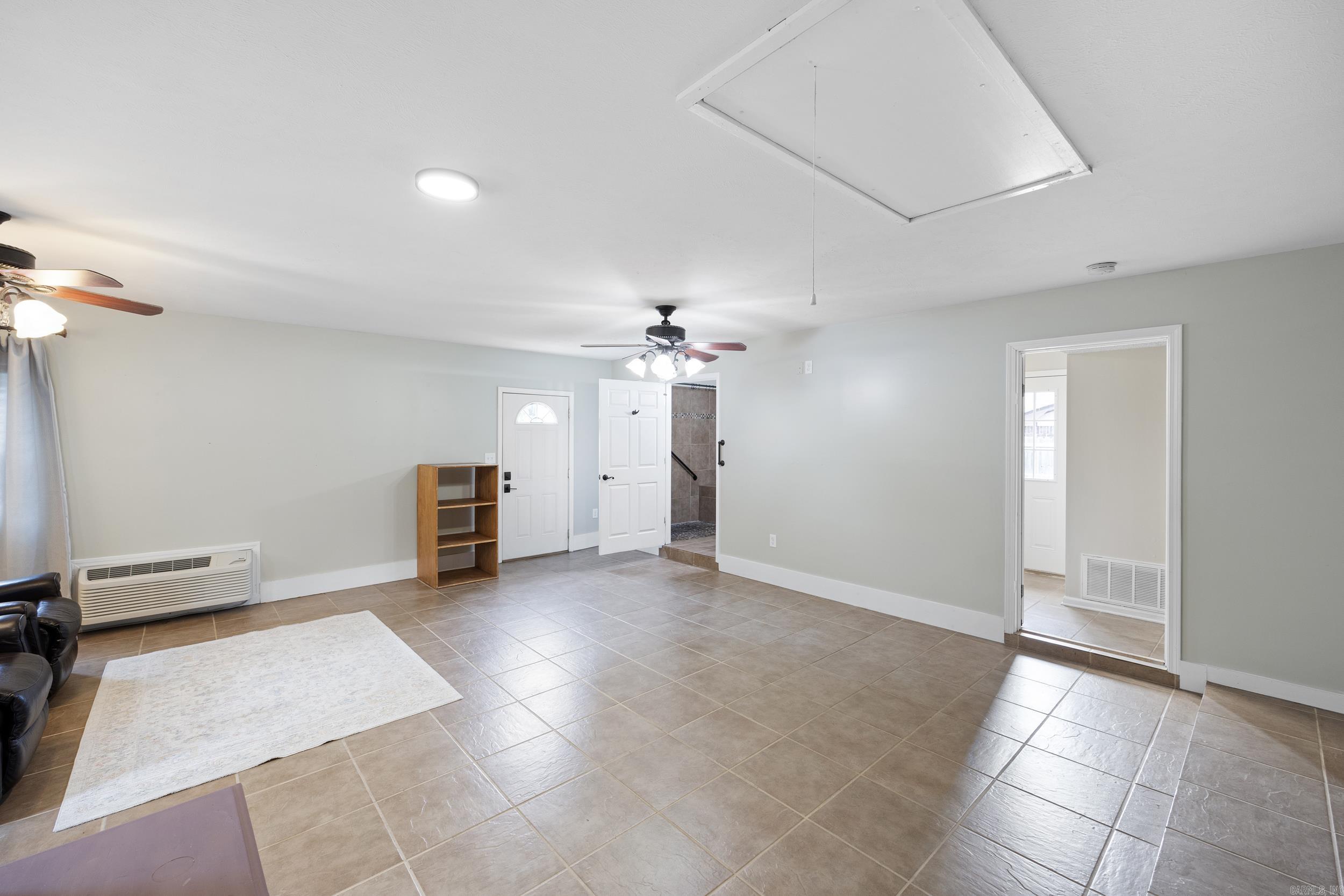 BRIAR SPRINGS - Residential
