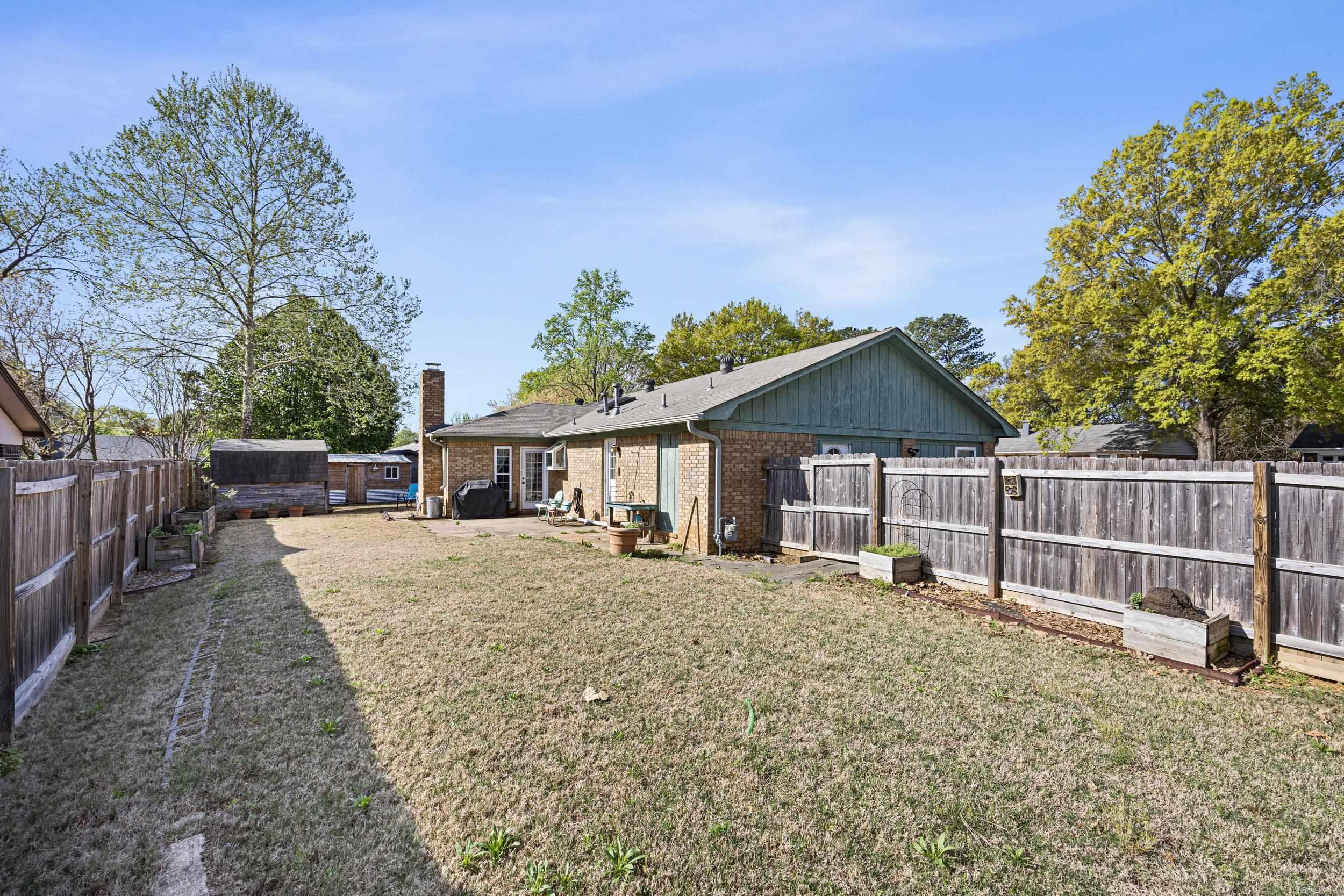 BRIAR SPRINGS - Residential