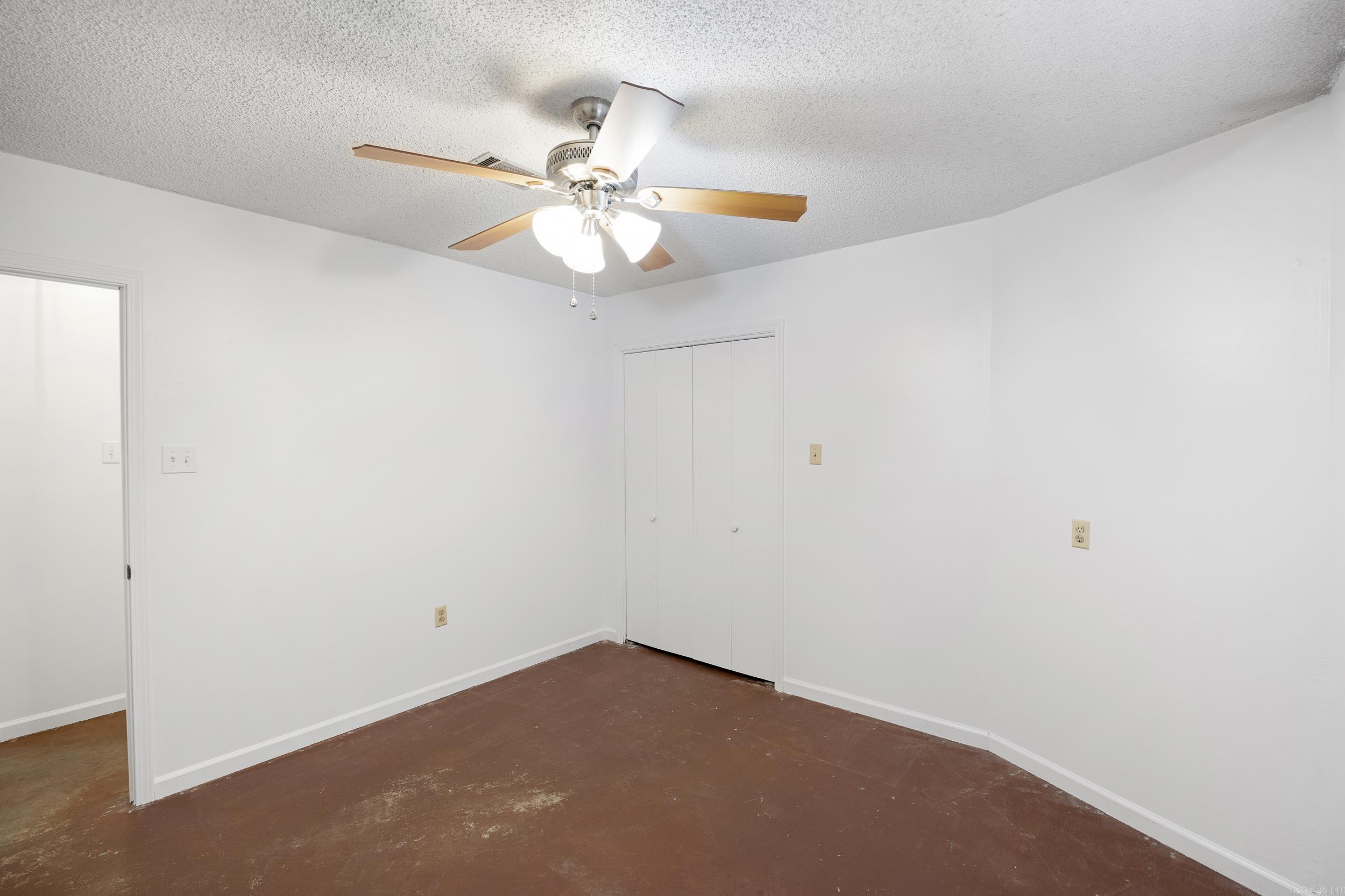 BRIAR SPRINGS - Residential
