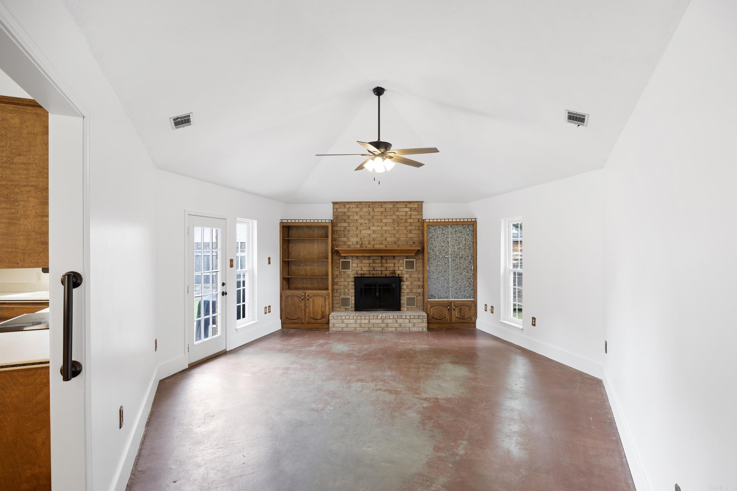 BRIAR SPRINGS - Residential