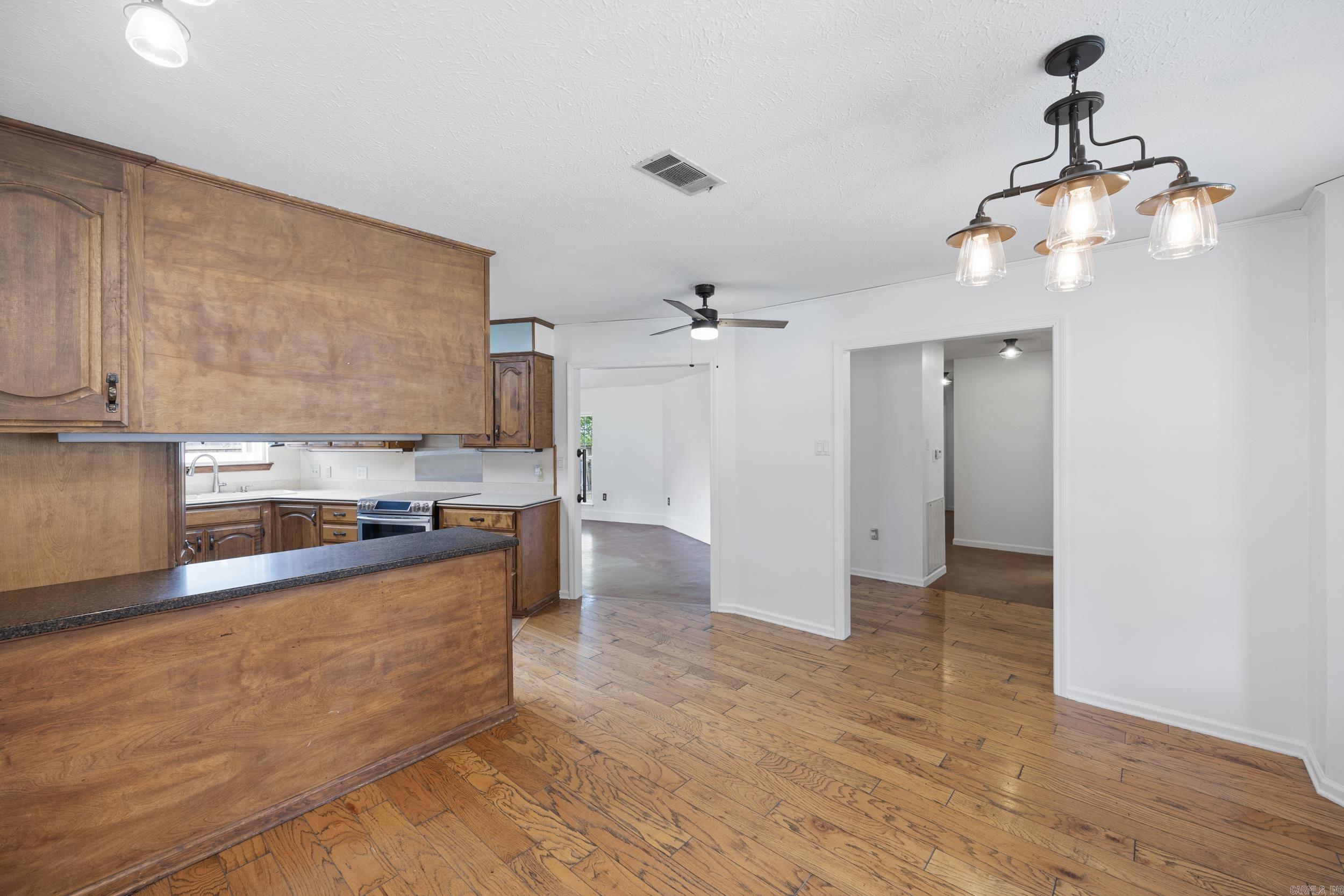 BRIAR SPRINGS - Residential