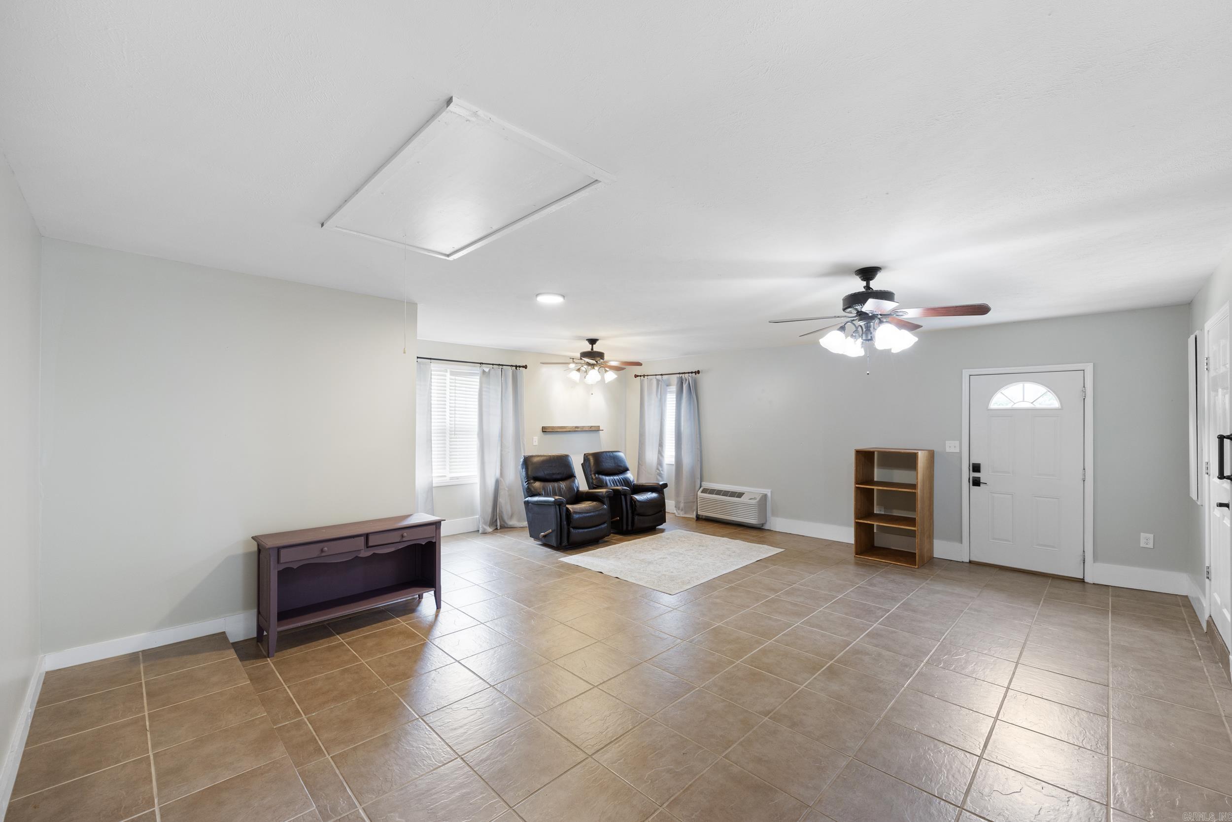 BRIAR SPRINGS - Residential