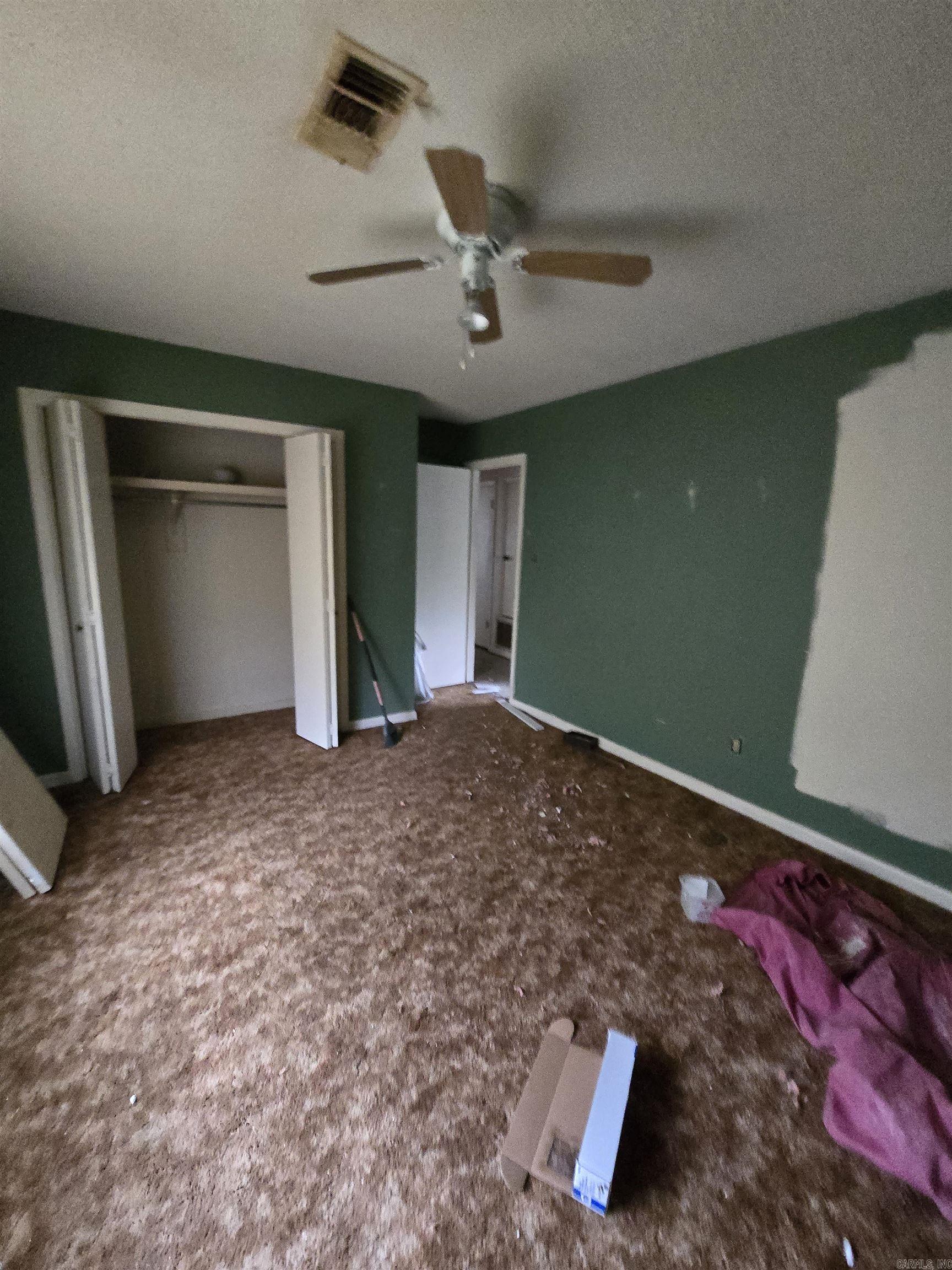 JAMESTOWN DEVL CO S/D - Residential