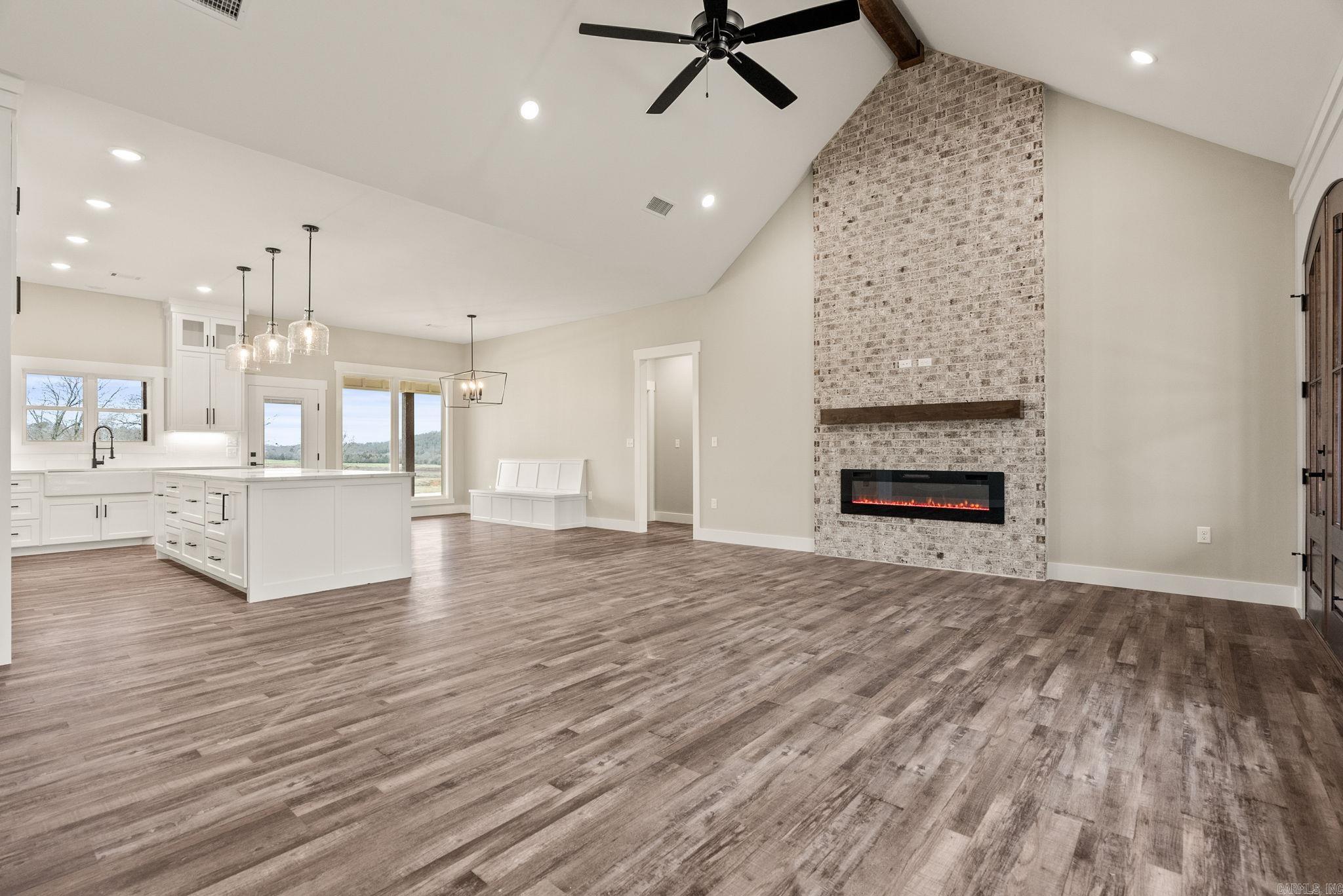 REPUBLICAN VALLEY ESTATES - Residential