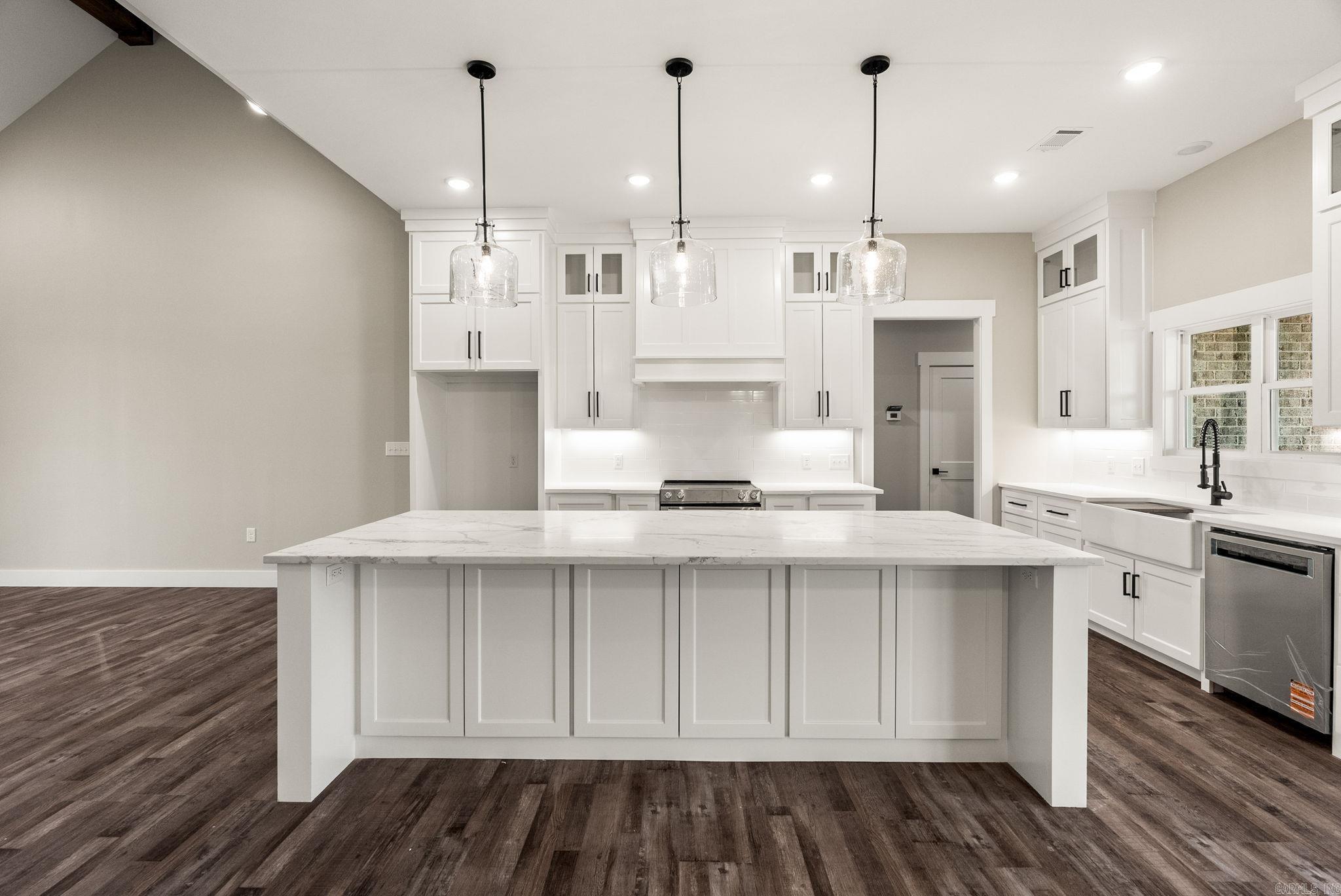 REPUBLICAN VALLEY ESTATES - Residential