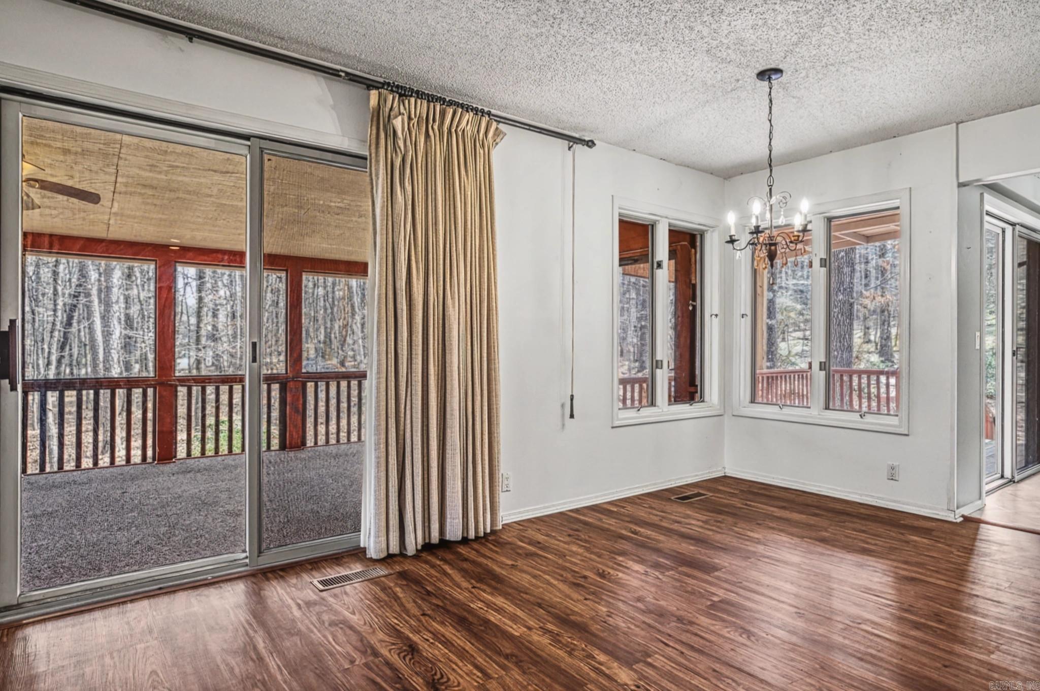 ZAMORA - Residential