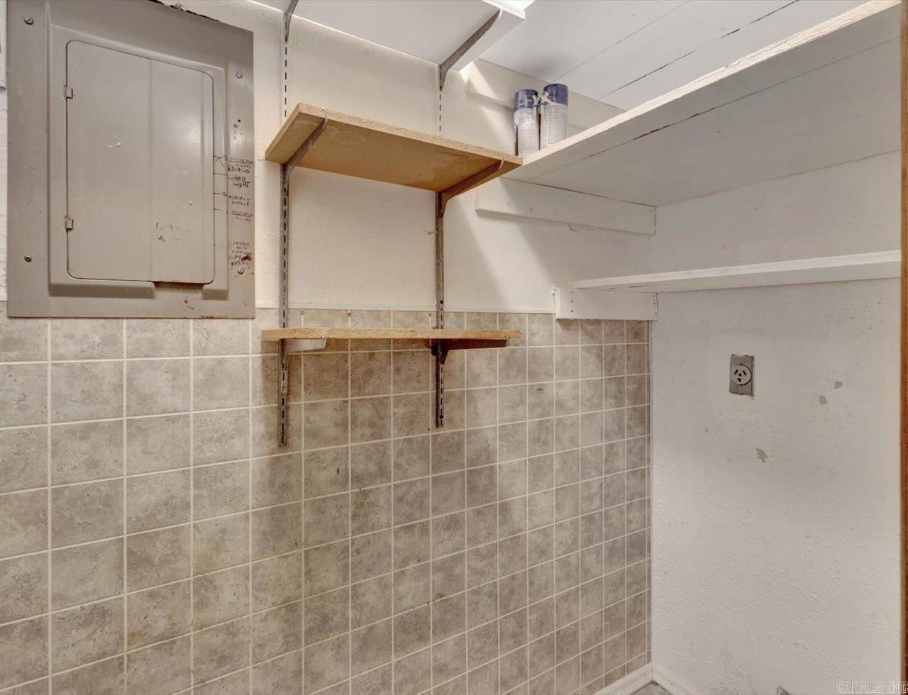 VALLEY ACRES - Residential