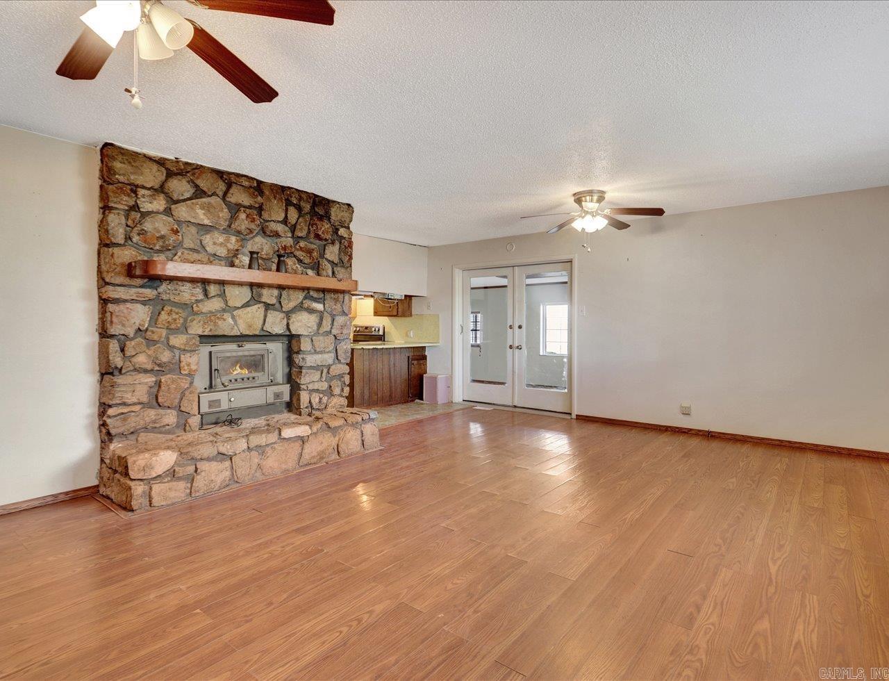 VALLEY ACRES - Residential