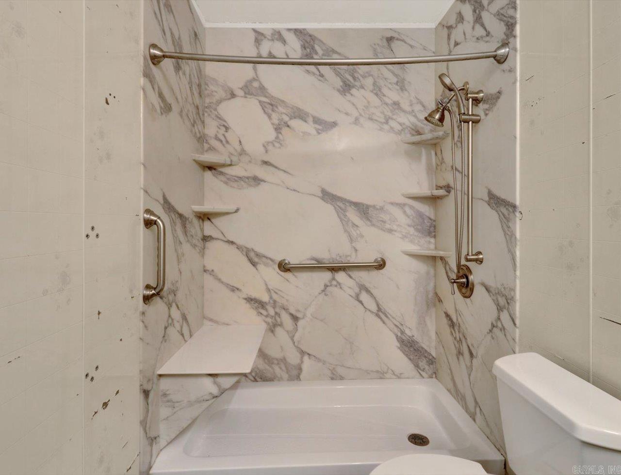 VALLEY ACRES - Residential