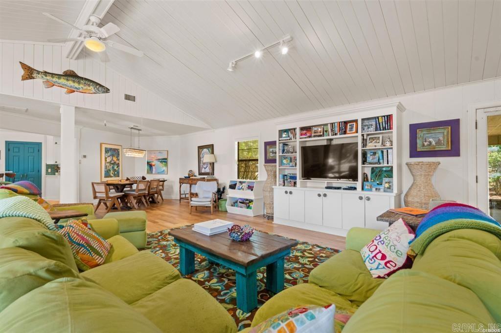 UNPLATTED ACREAGE - Residential
