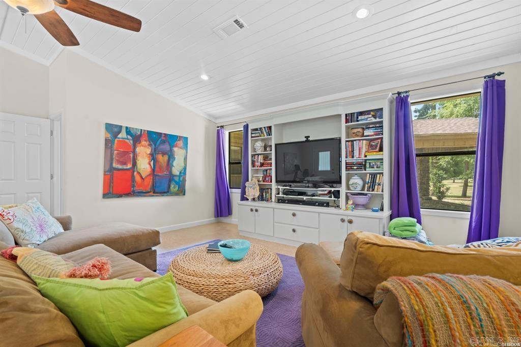 UNPLATTED ACREAGE - Residential