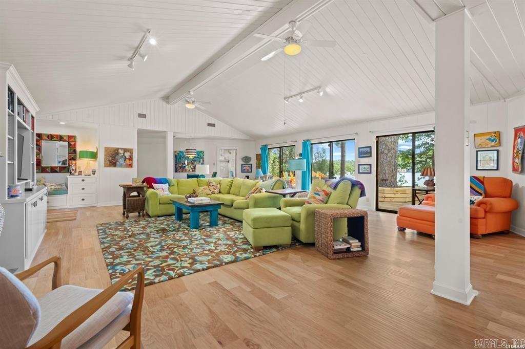 UNPLATTED ACREAGE - Residential
