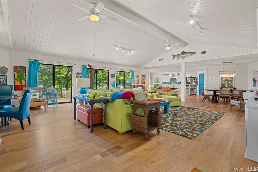 UNPLATTED ACREAGE - Residential