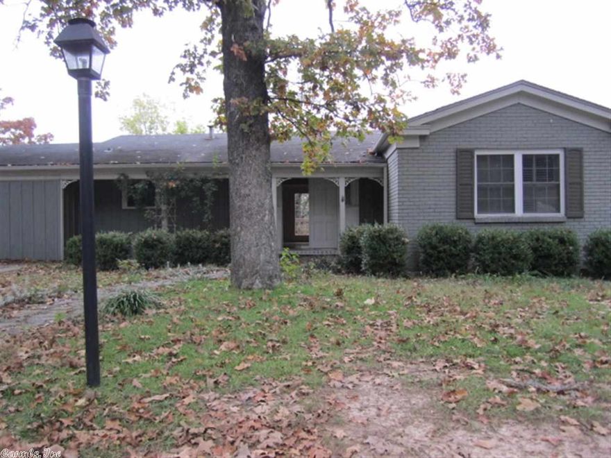 This great 3 Bedroom, 2 Bath is located in beautiful Parkhill.  New paint, new carpet in bedrooms, original hardwood floors, nice living area with built ins, eat in kitchen.  Home features a newly remodeled basement with living area or master suite.  Great backyard.