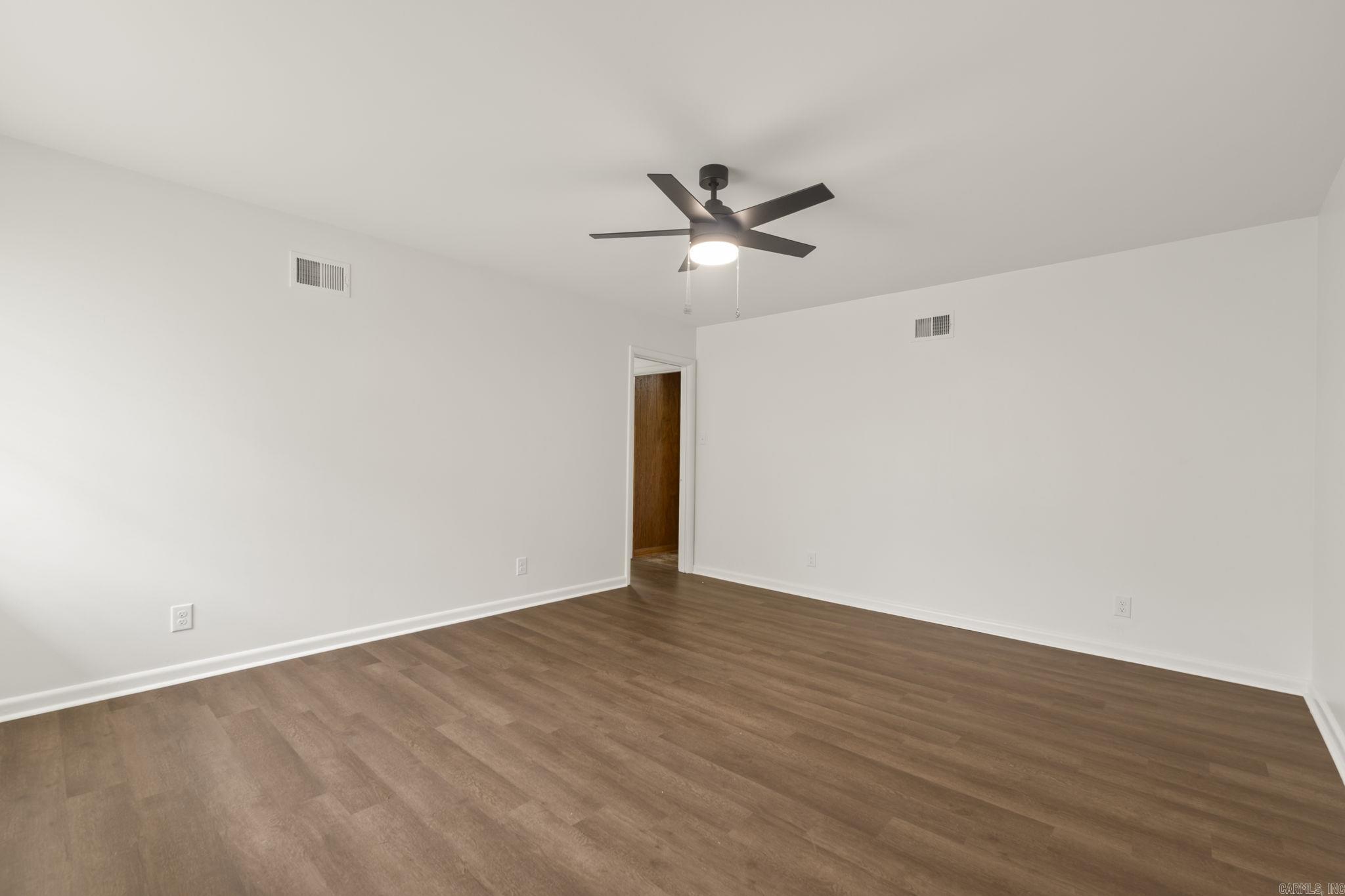 TOWN & COUNTRY ESTATES - Residential