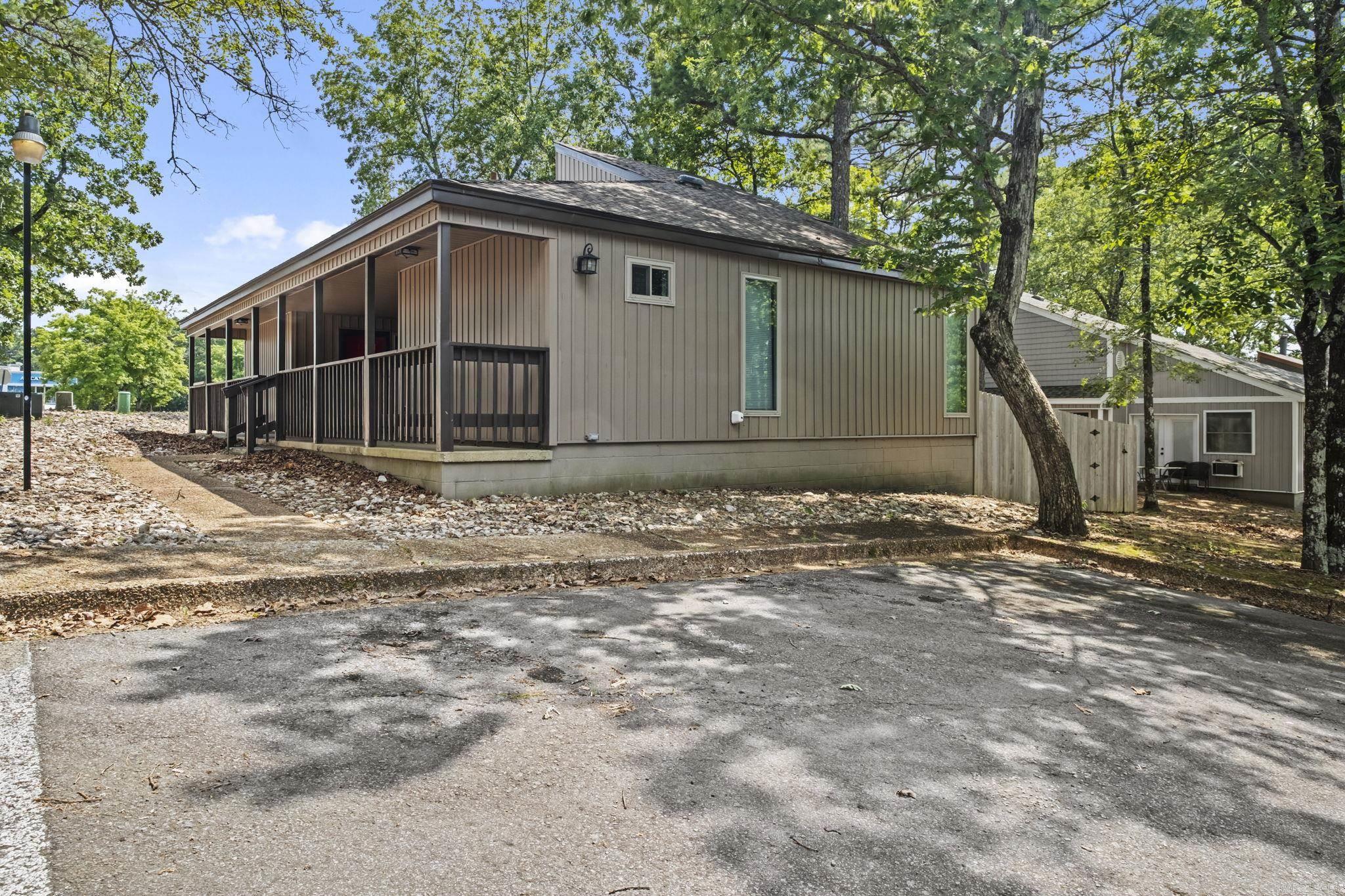 SHADOW RIDGE VILLAS - Residential