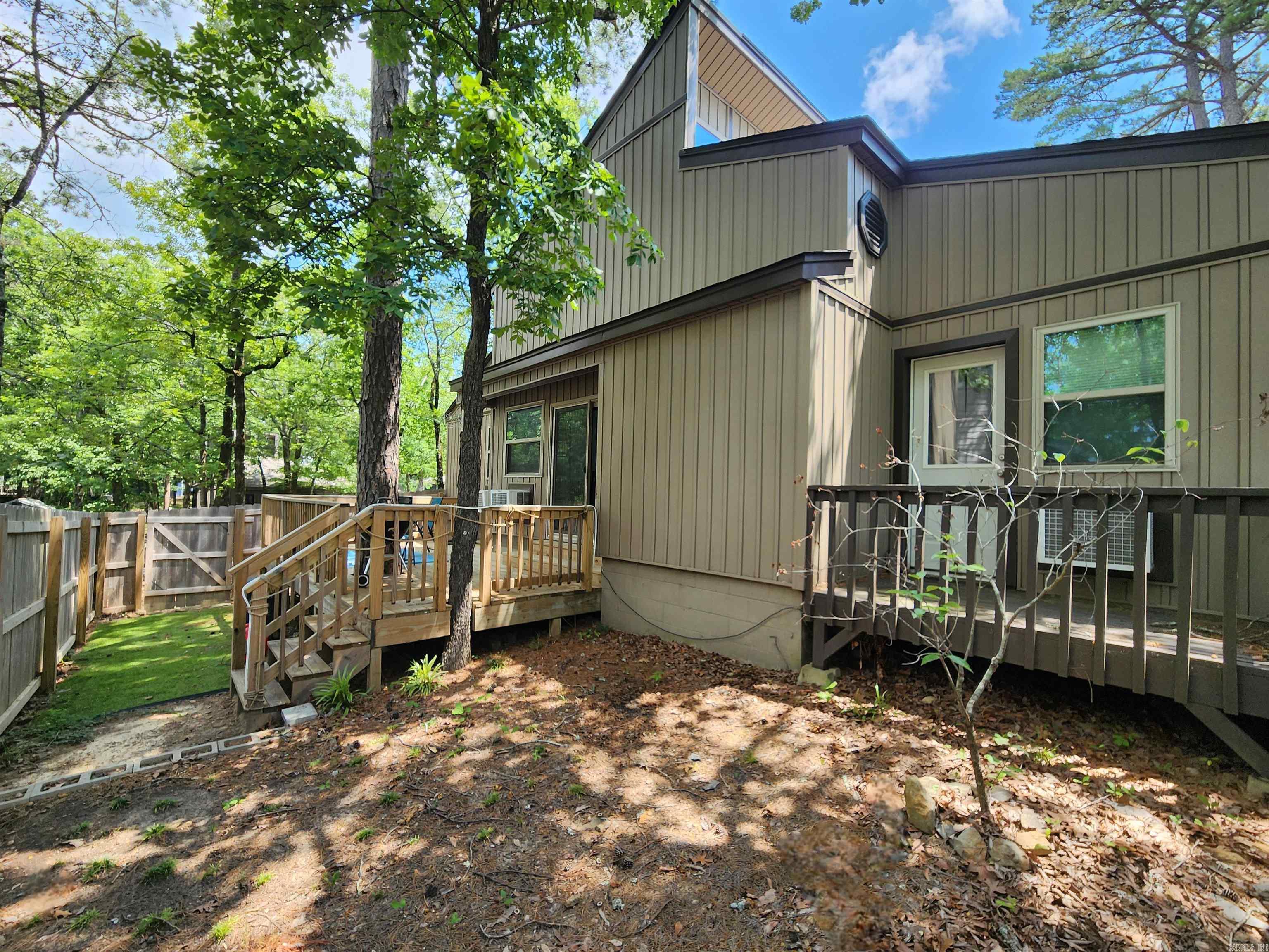 SHADOW RIDGE VILLAS - Residential