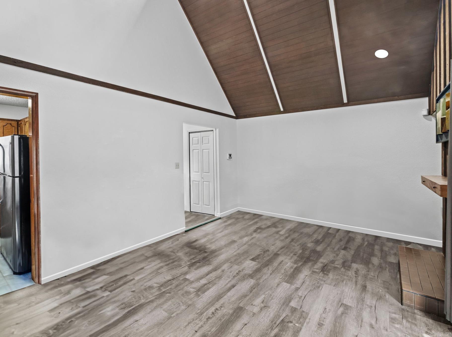 SHADOW RIDGE VILLAS - Residential