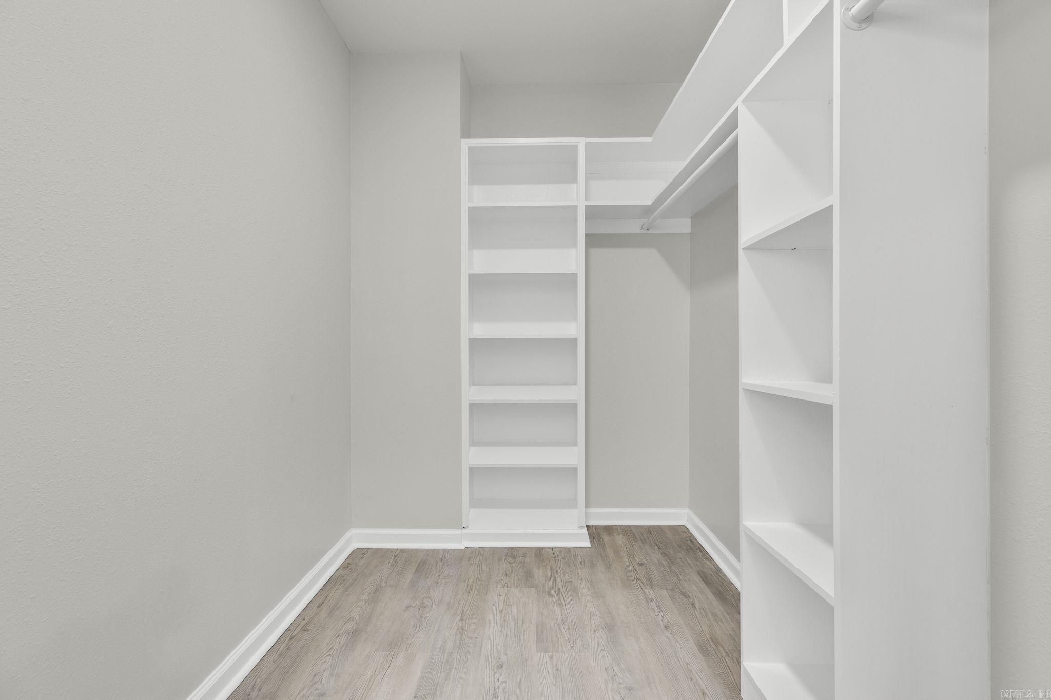 WALNUT VALLEY - Residential