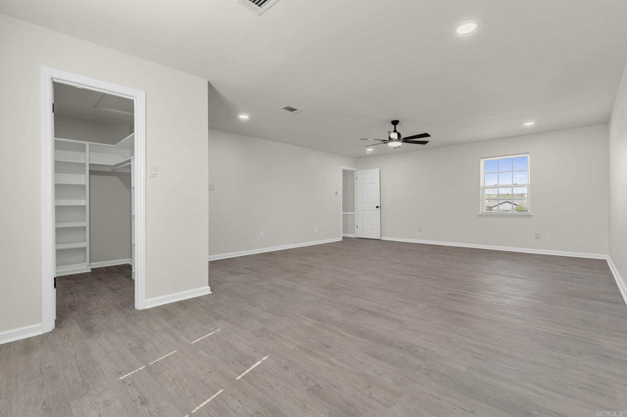 WALNUT VALLEY - Residential