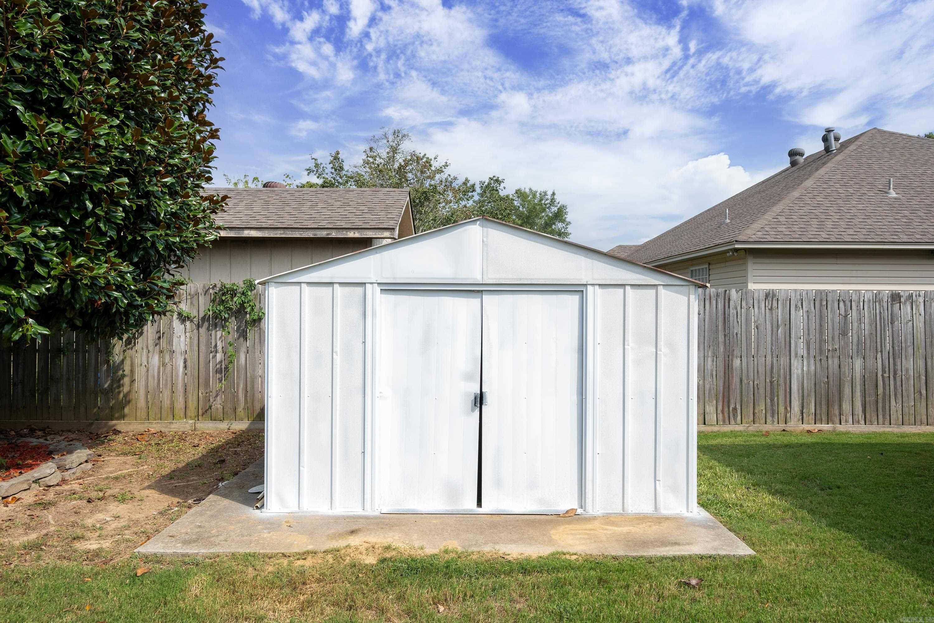 MEADOWLAKE - Residential