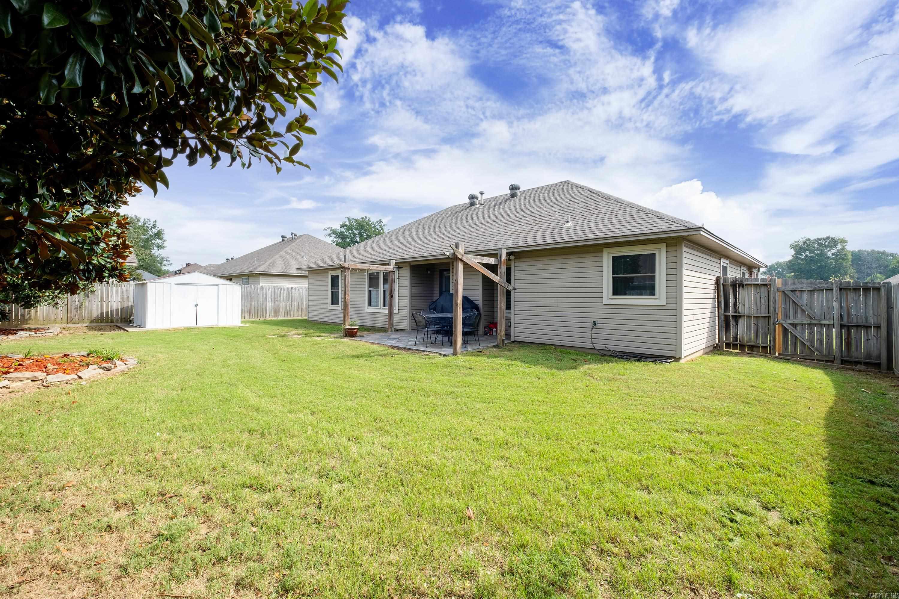 MEADOWLAKE - Residential