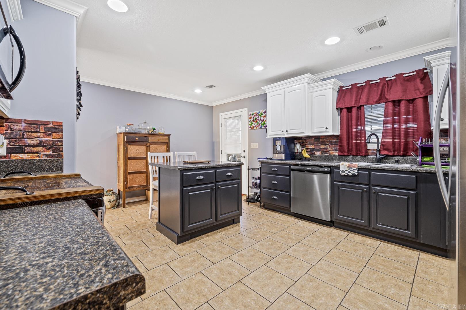 THE MEADOWS - Residential