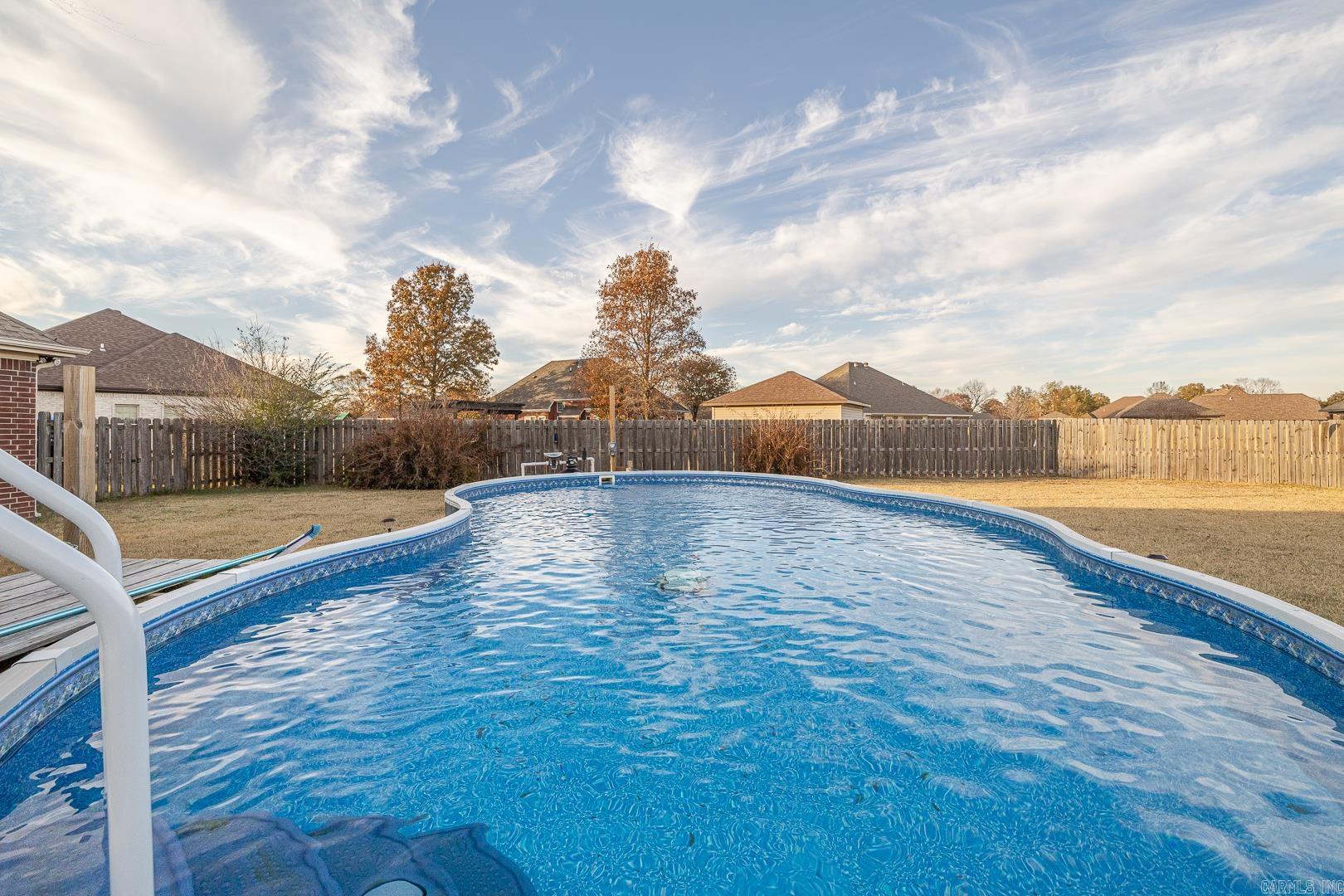 THE MEADOWS - Residential