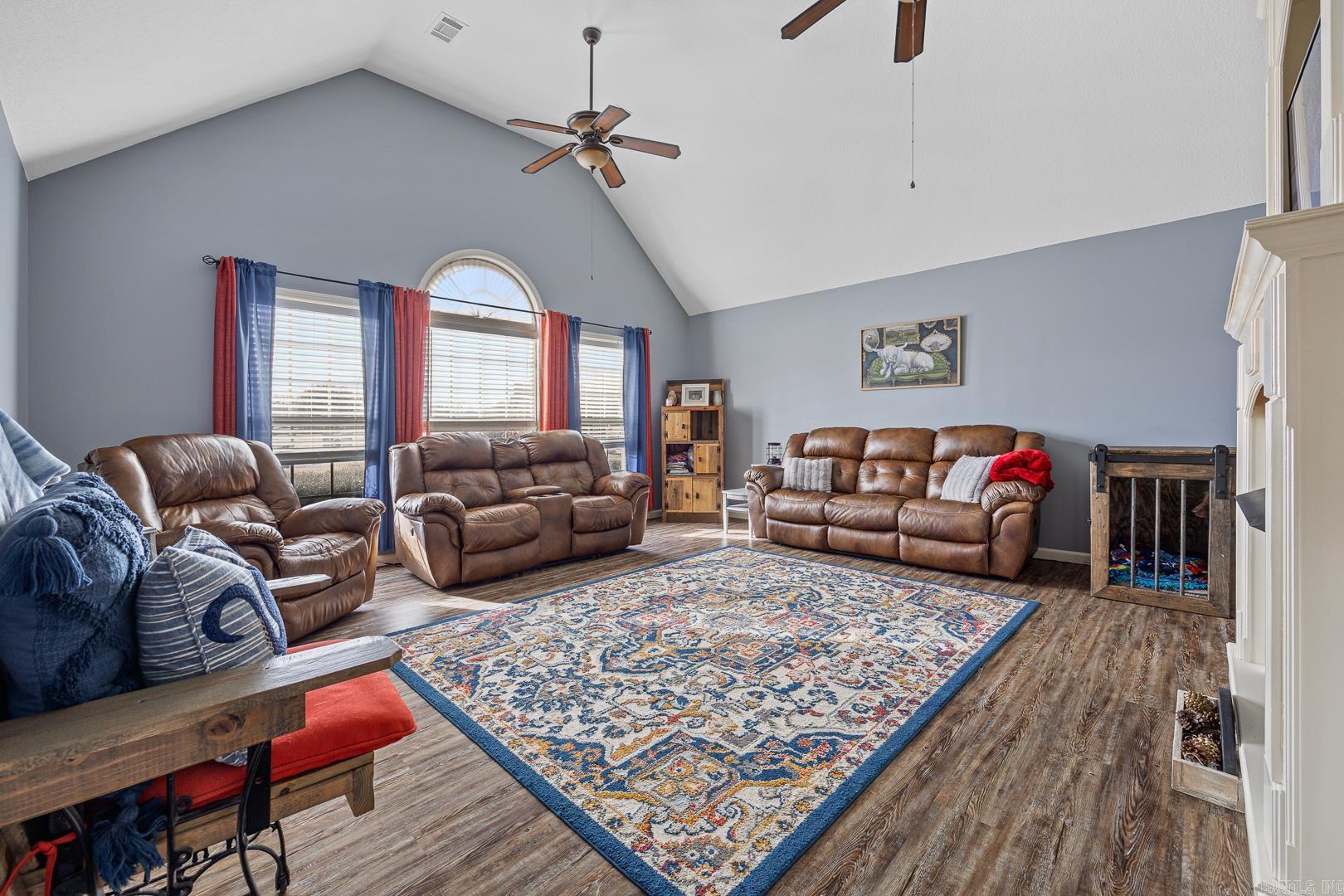 THE MEADOWS - Residential