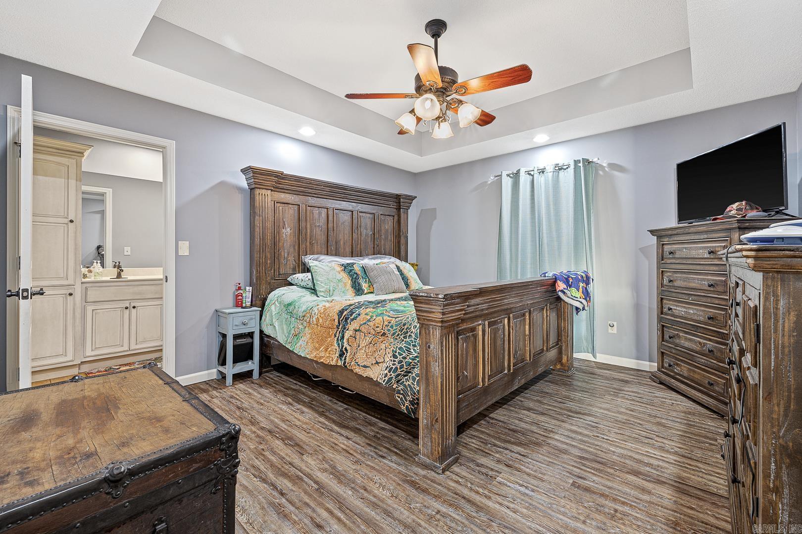 THE MEADOWS - Residential