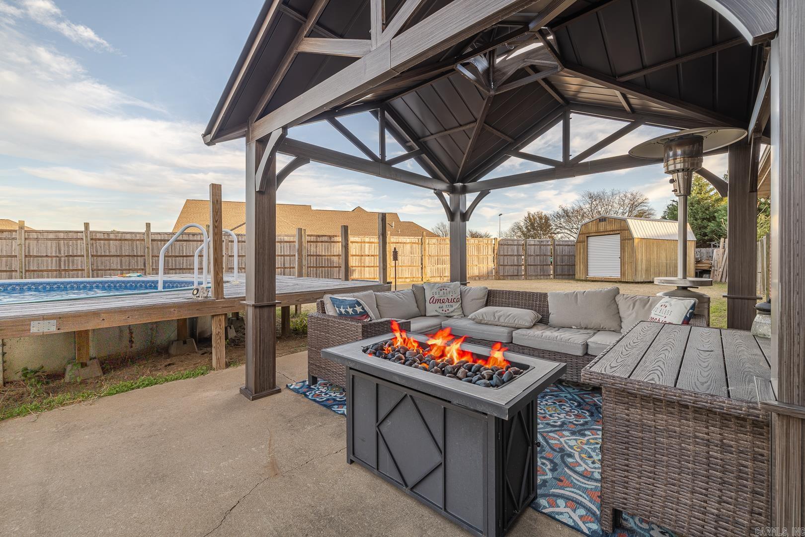 THE MEADOWS - Residential