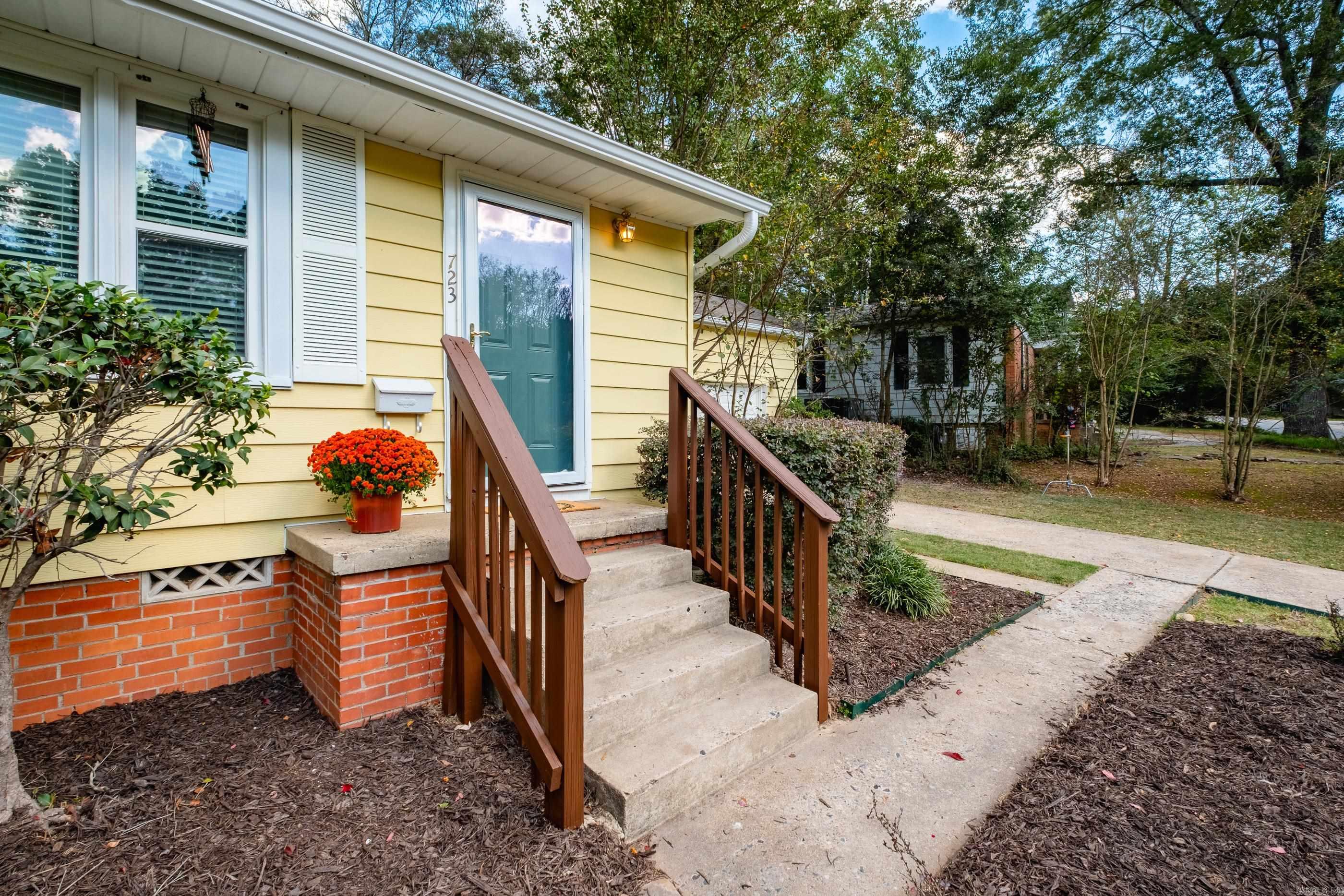 QUEEN MANOR ADDN - Residential