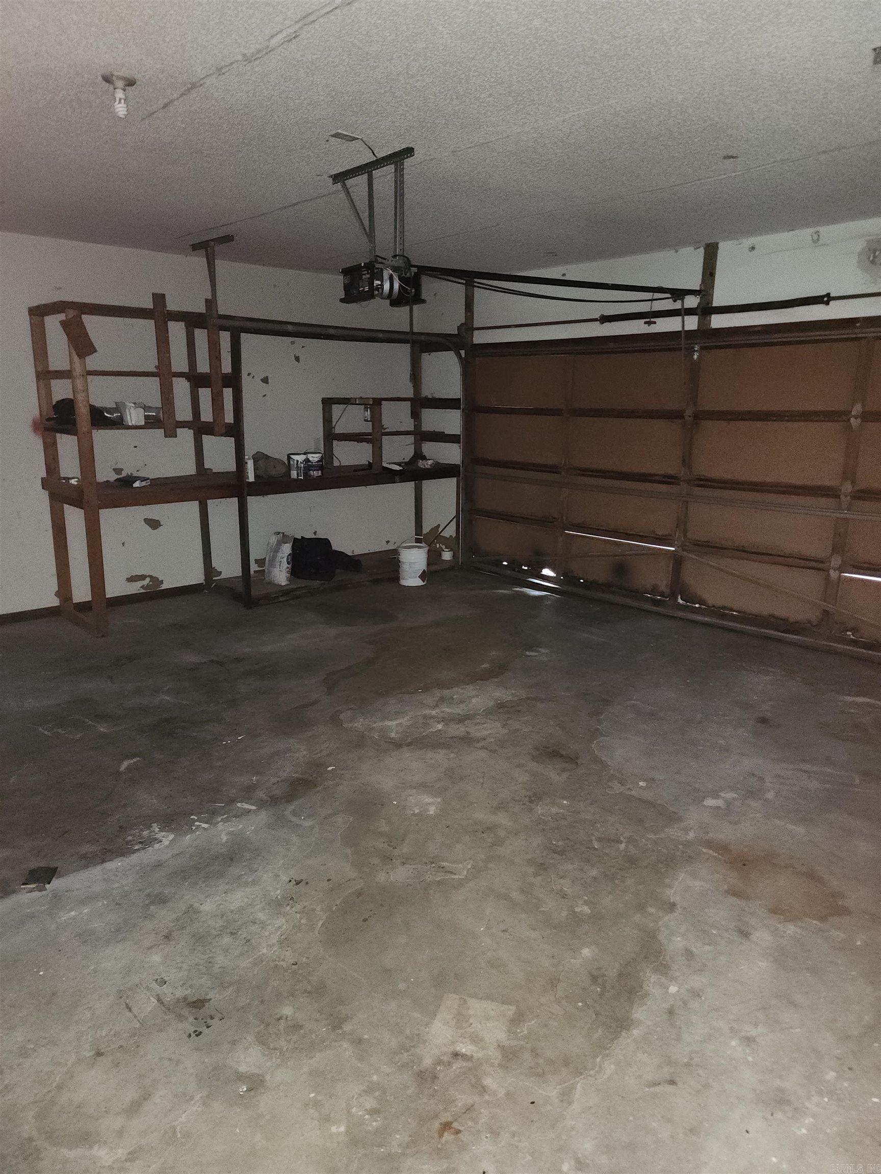 WILLOW LAKE - Residential