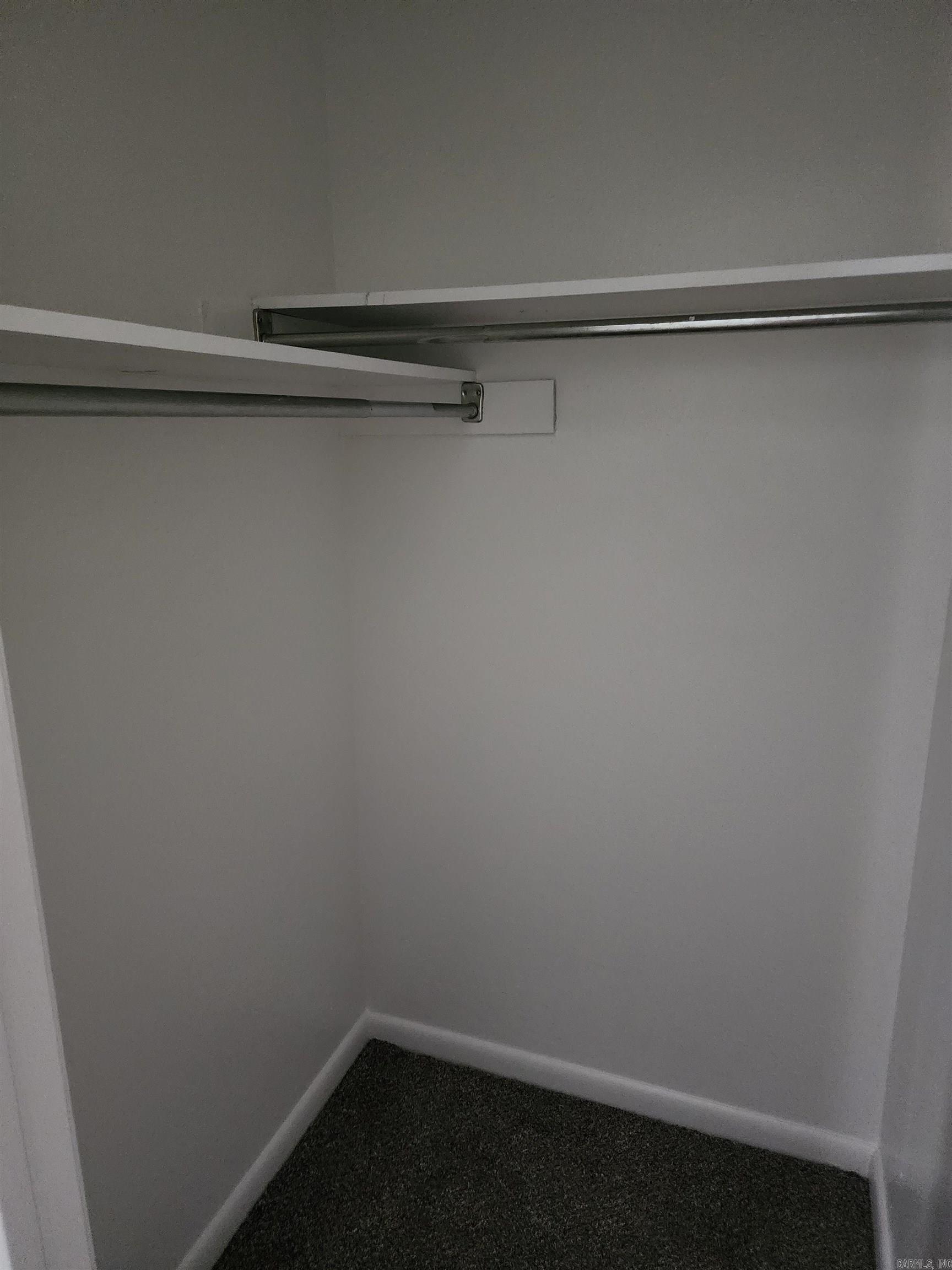 WILLOW LAKE - Residential