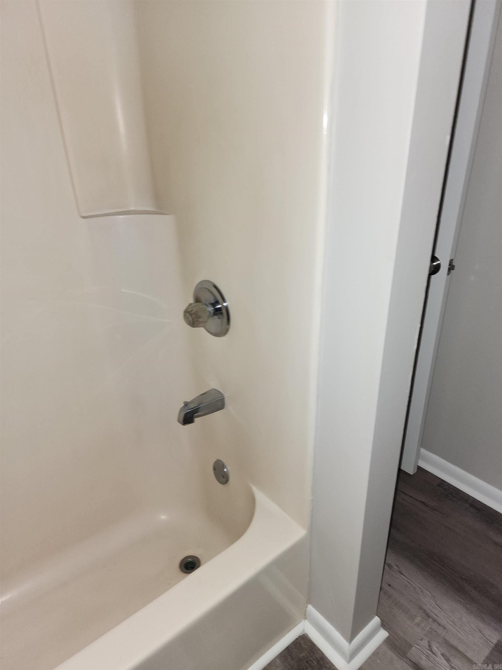 WILLOW LAKE - Residential