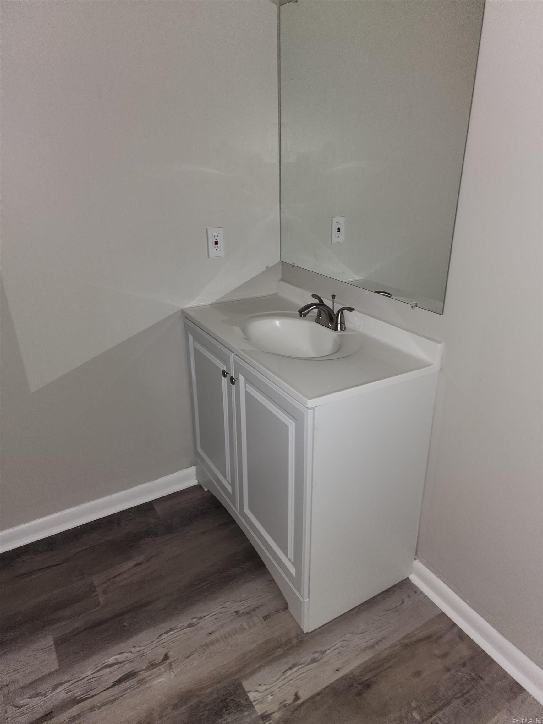 WILLOW LAKE - Residential