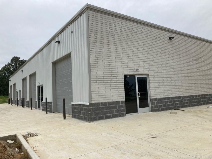 Spacious new Flex space building with Office space, Conference Room, Break Area, Glass Walk doors, Restrooms, HVAC and Overhead Doors with openers. Washington Ave is a well traveled route between West Jonesboro and Downtown. It is within 1/4 mile of I-555 at Exit 47.