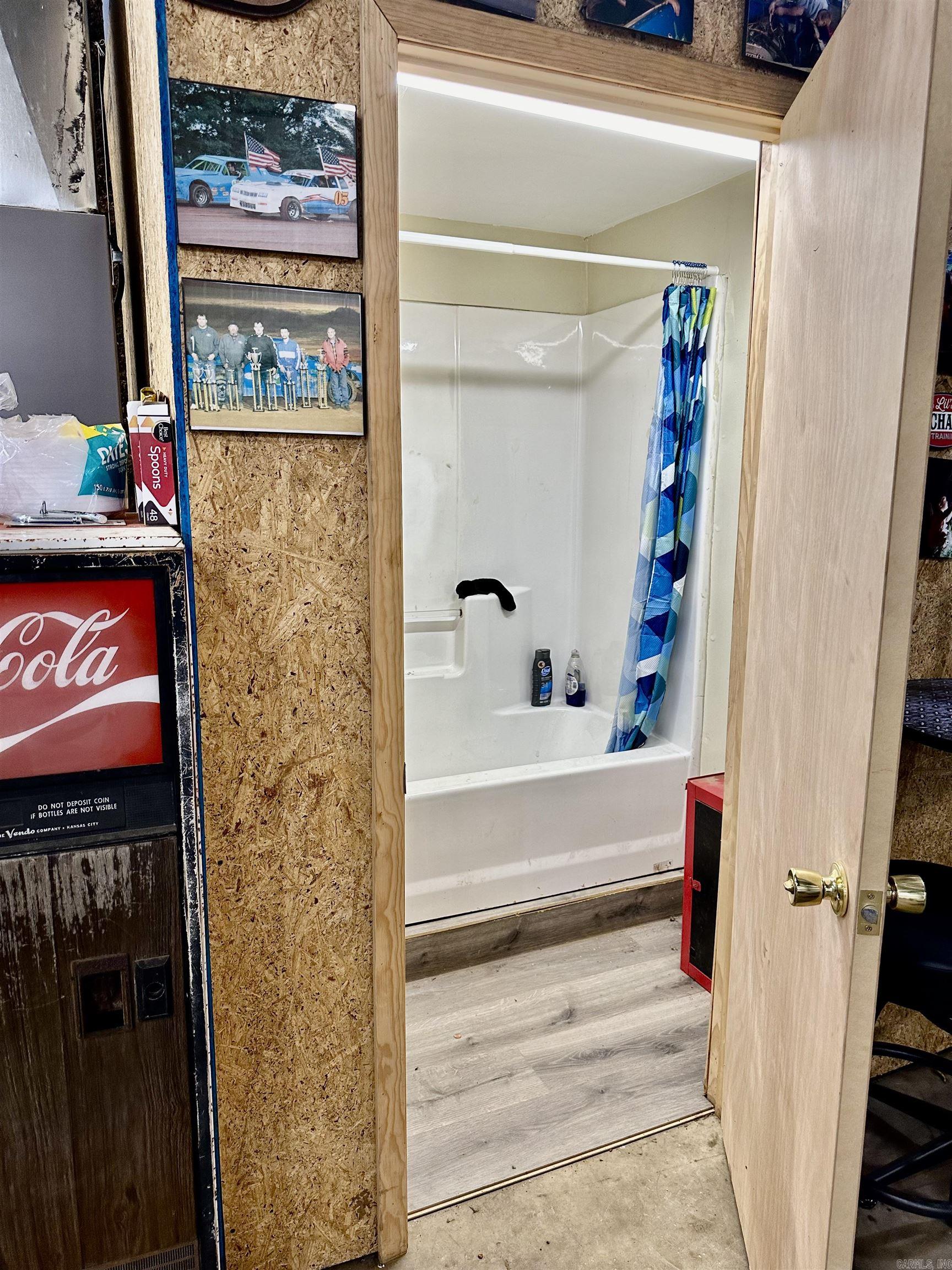 Glenwood - Commercial Sale