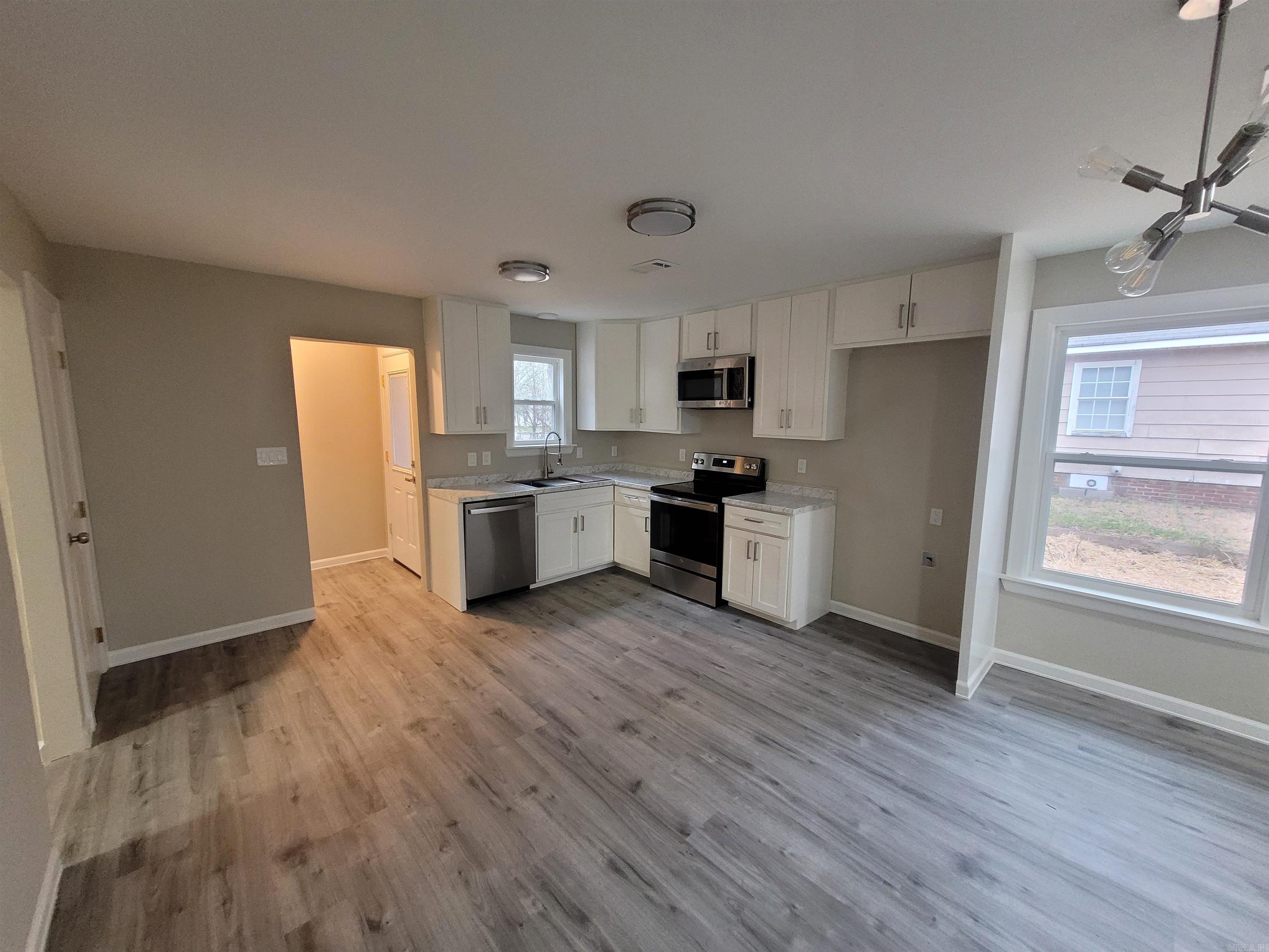 HAIRSTON ADDN - Residential