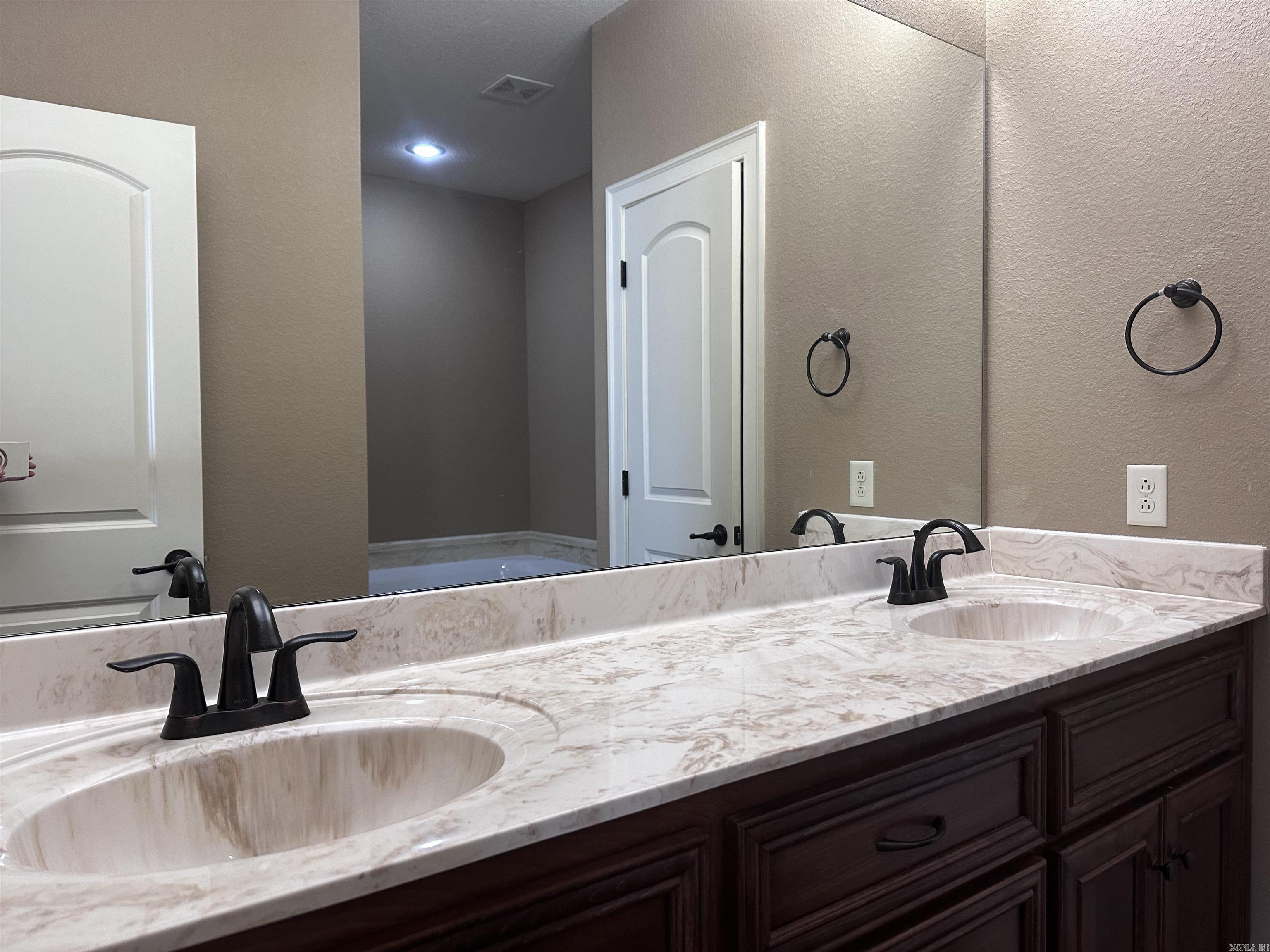 WATSON PLACE - Residential