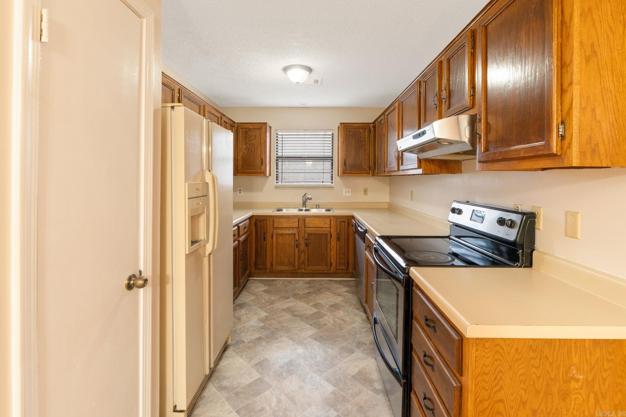 ROLLING OAKS - Residential