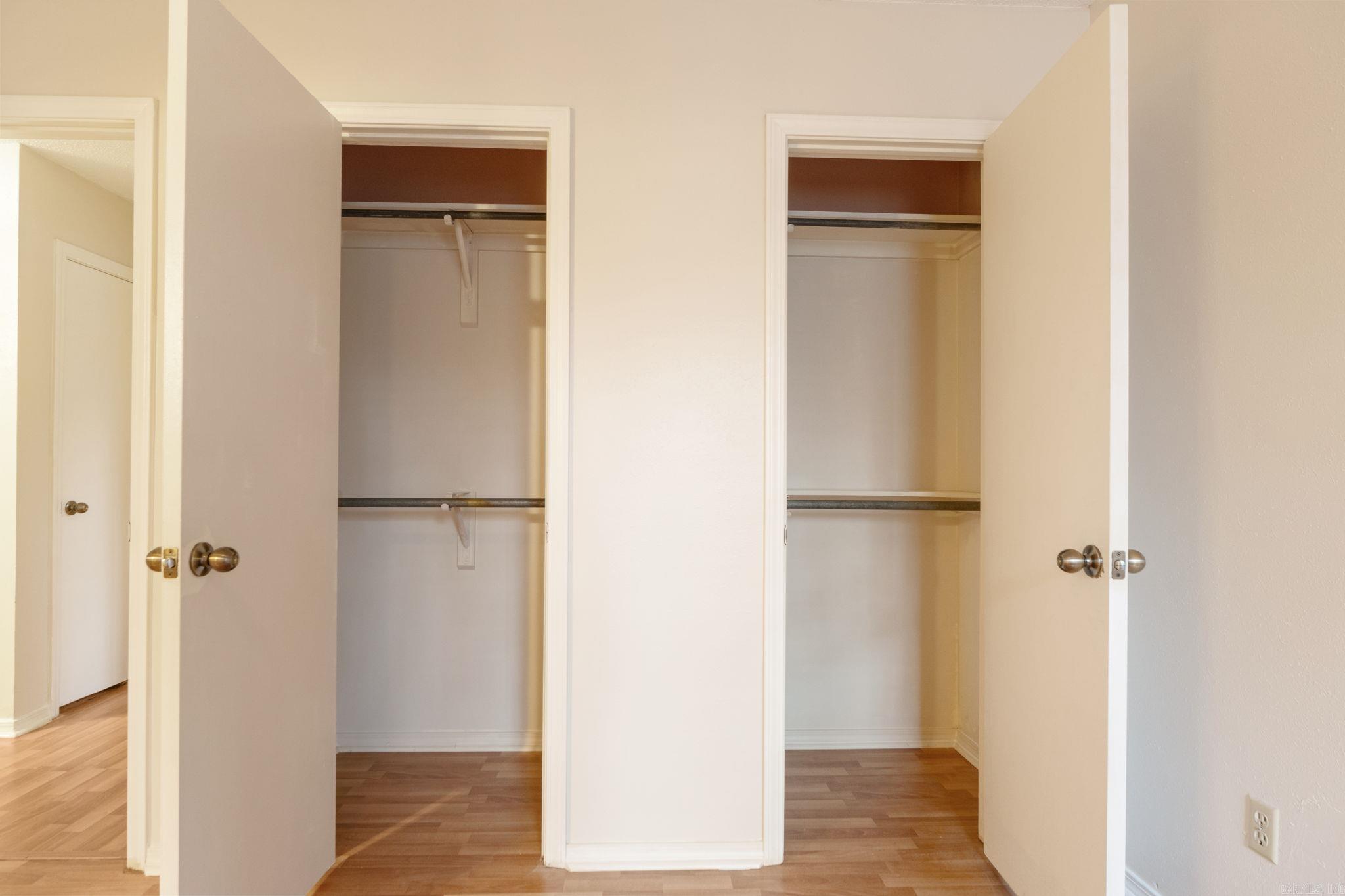 ROLLING OAKS - Residential