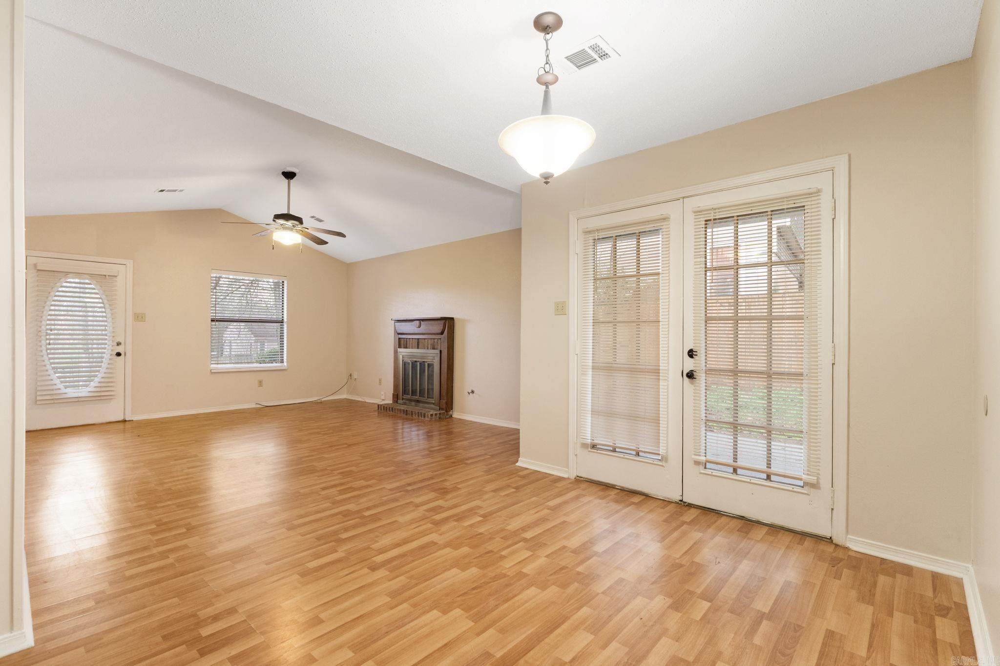 ROLLING OAKS - Residential