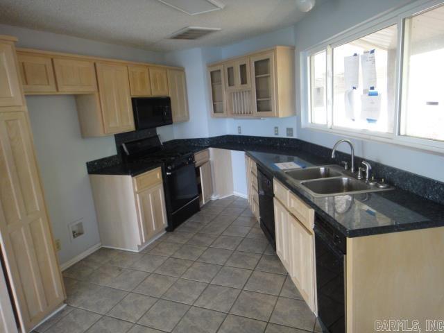 DIAMOND BLUFF ESTATES - Residential