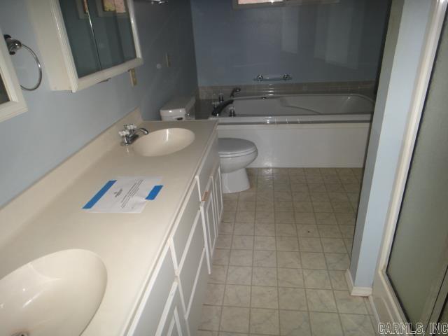 DIAMOND BLUFF ESTATES - Residential