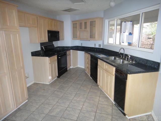 DIAMOND BLUFF ESTATES - Residential