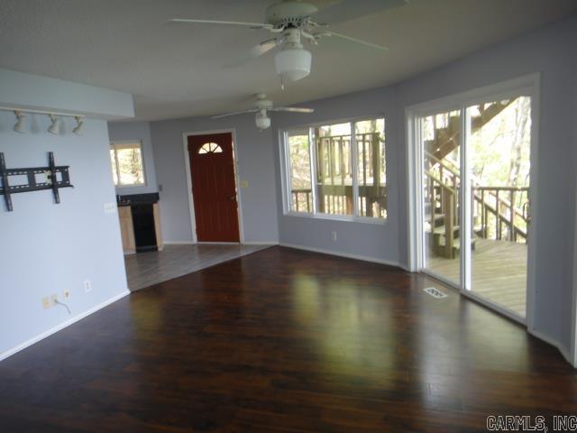 DIAMOND BLUFF ESTATES - Residential